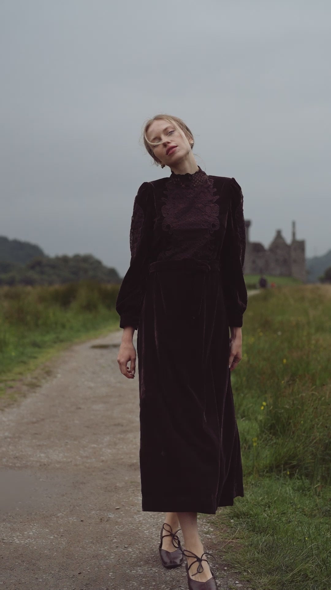 Lace Inlay Velvet Dress-Brown