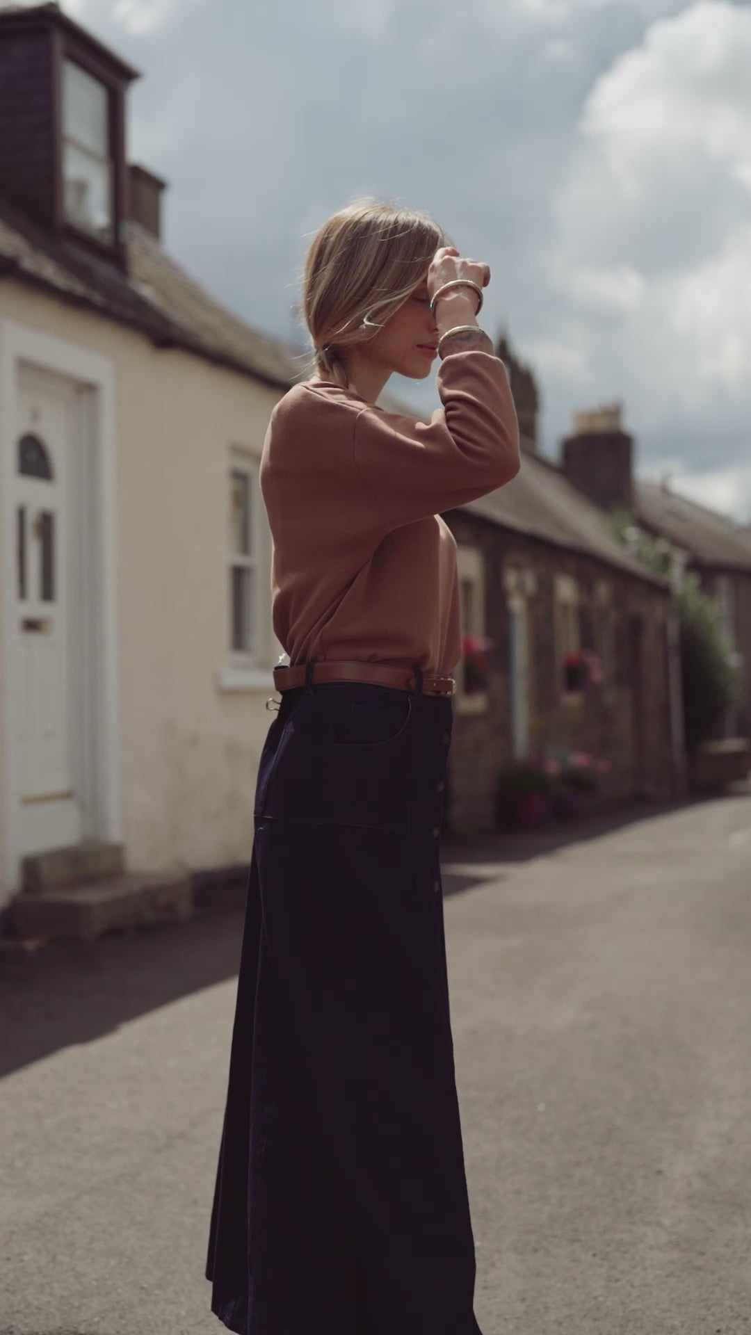 Logo Sweatshirt-Camel