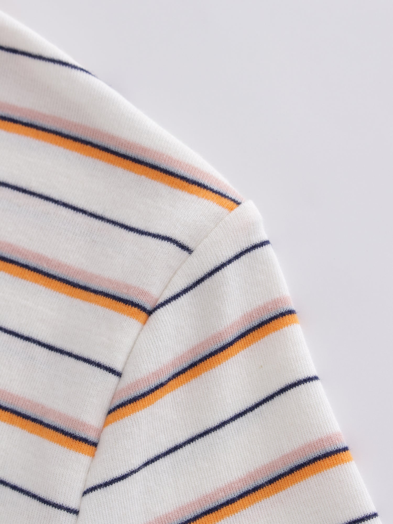 Thin Stripe High V Tee-White/Orange/Pink