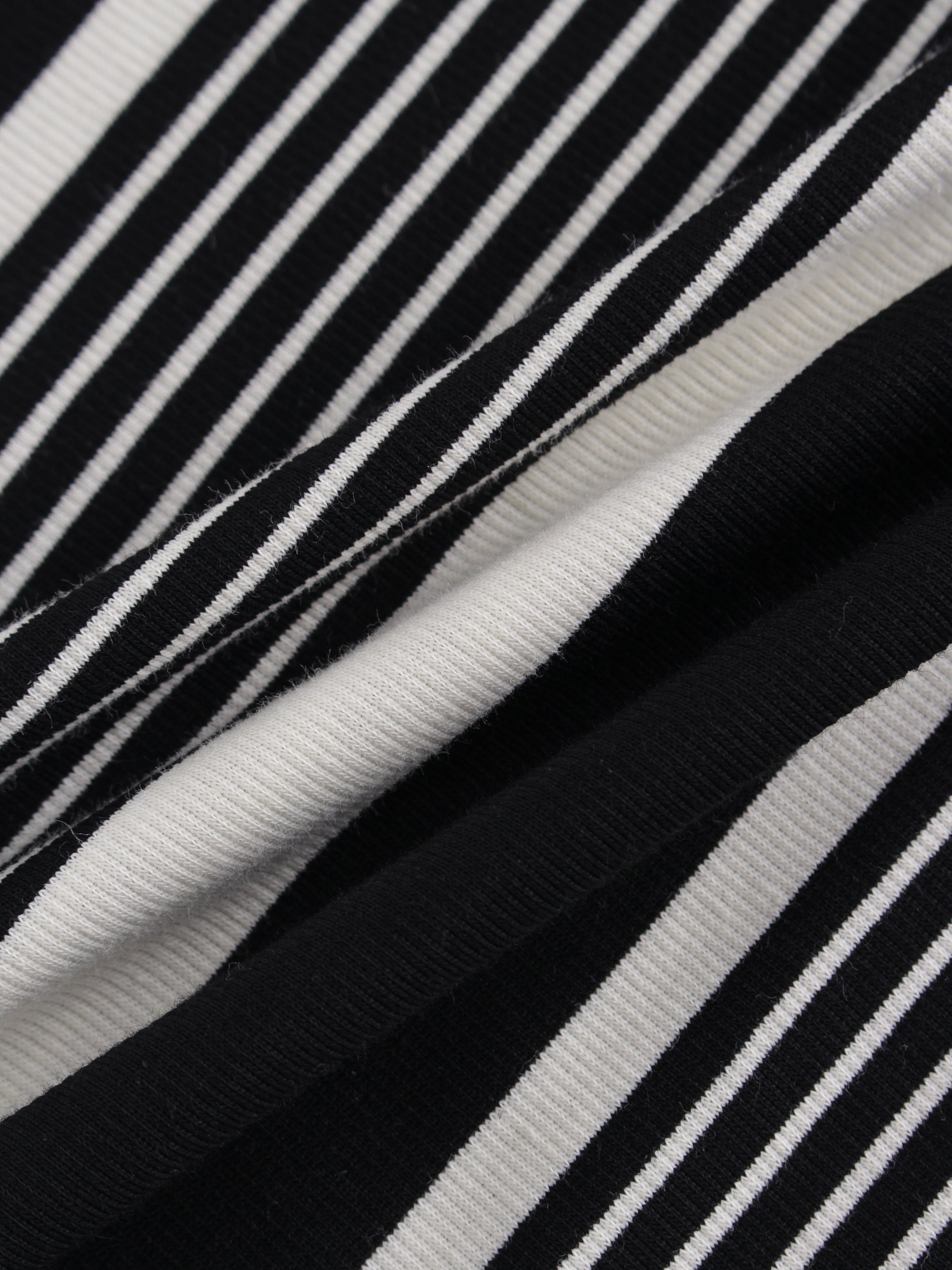 Thin/Thick Stripe High V Tee-Black/White Multi Stripe