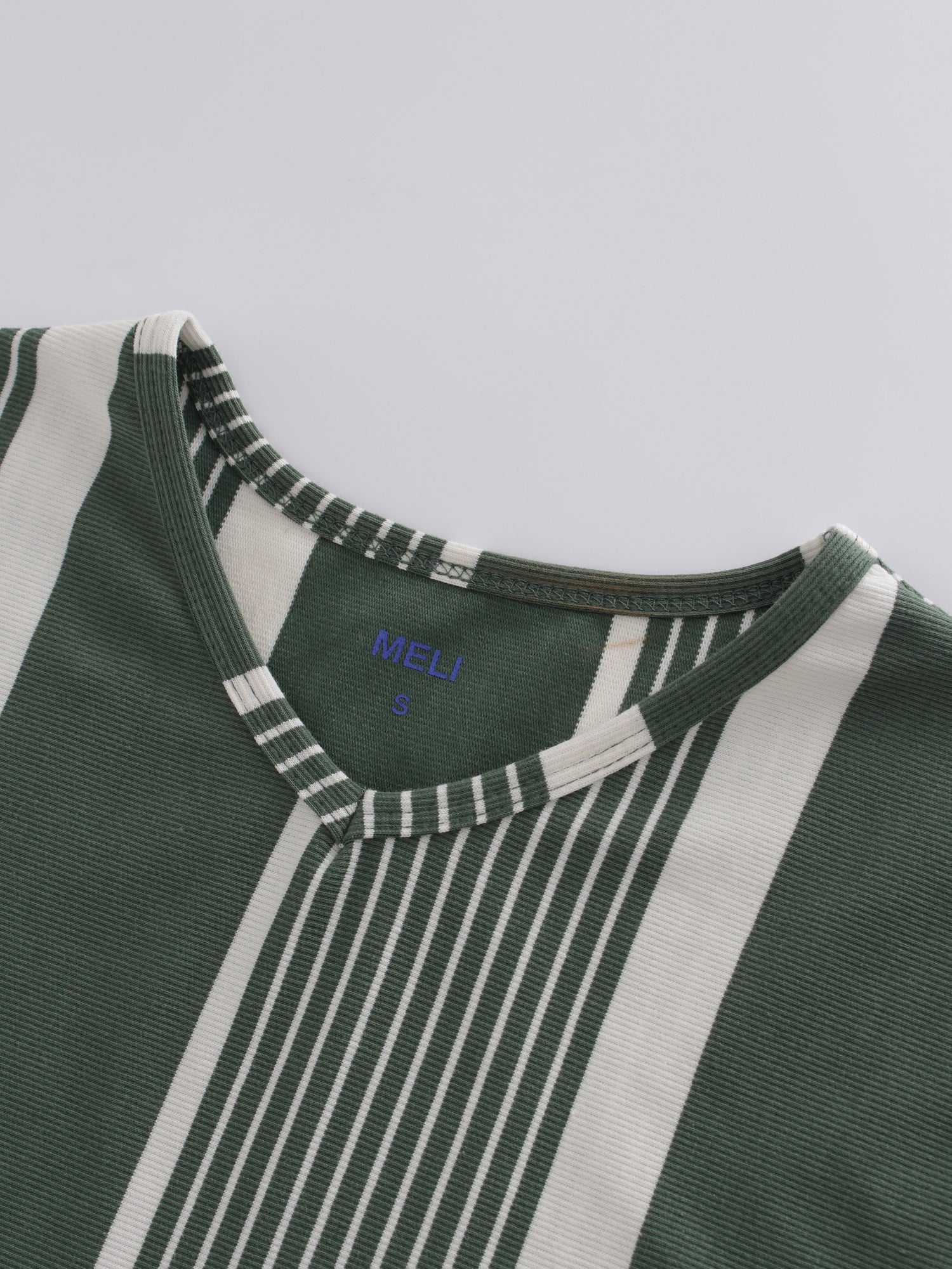 Thin/Thick Stripe High V Tee-Green/White Multi Stripe