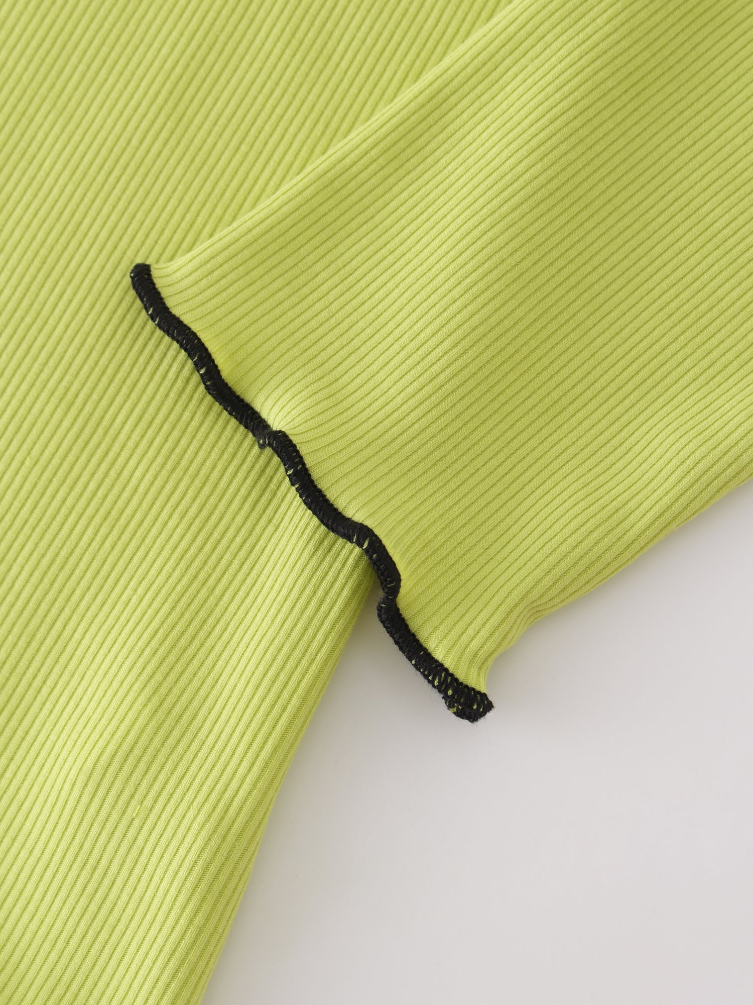 Overlock Stitched Henley-Keylime/Black