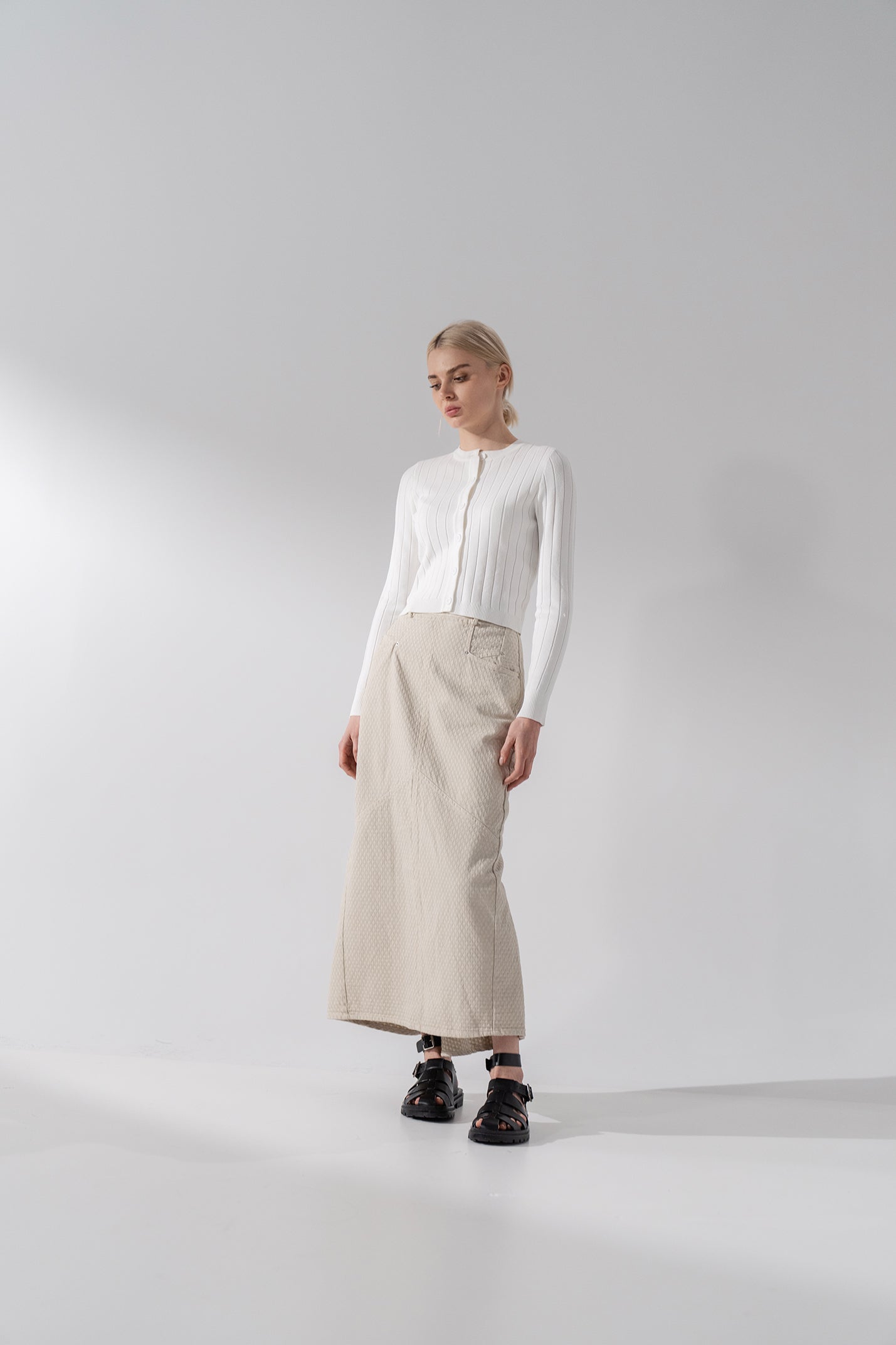 Back Pleat Denim Skirt-Textured Cream