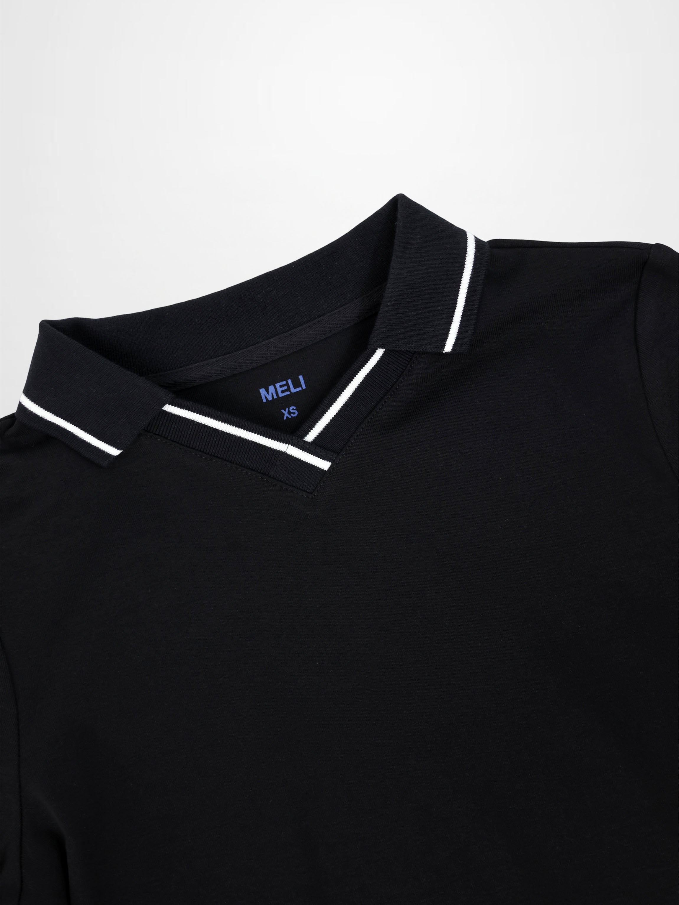 Collared High V T-Shirt-Black