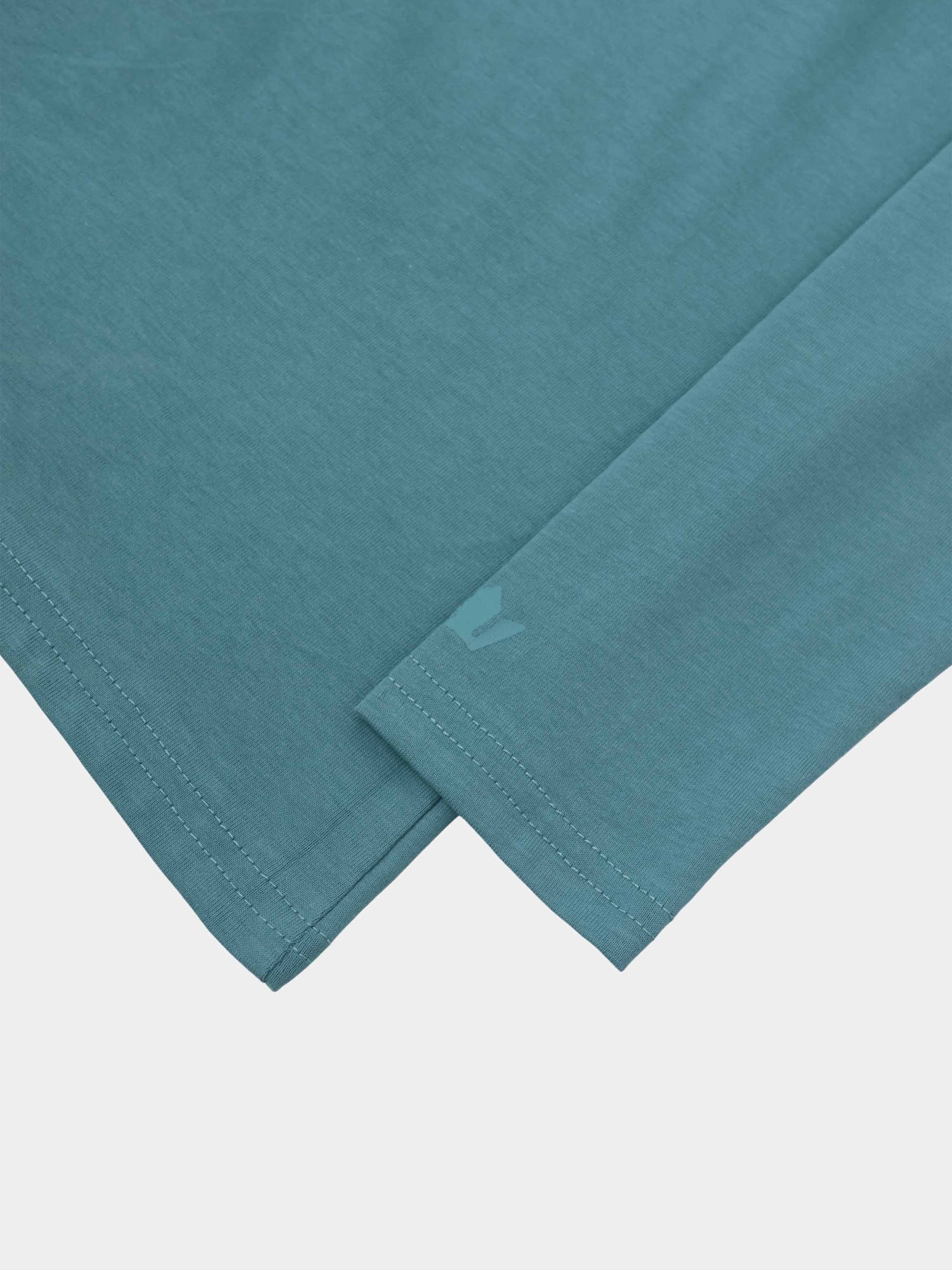Center Seam High V Tee-Teal