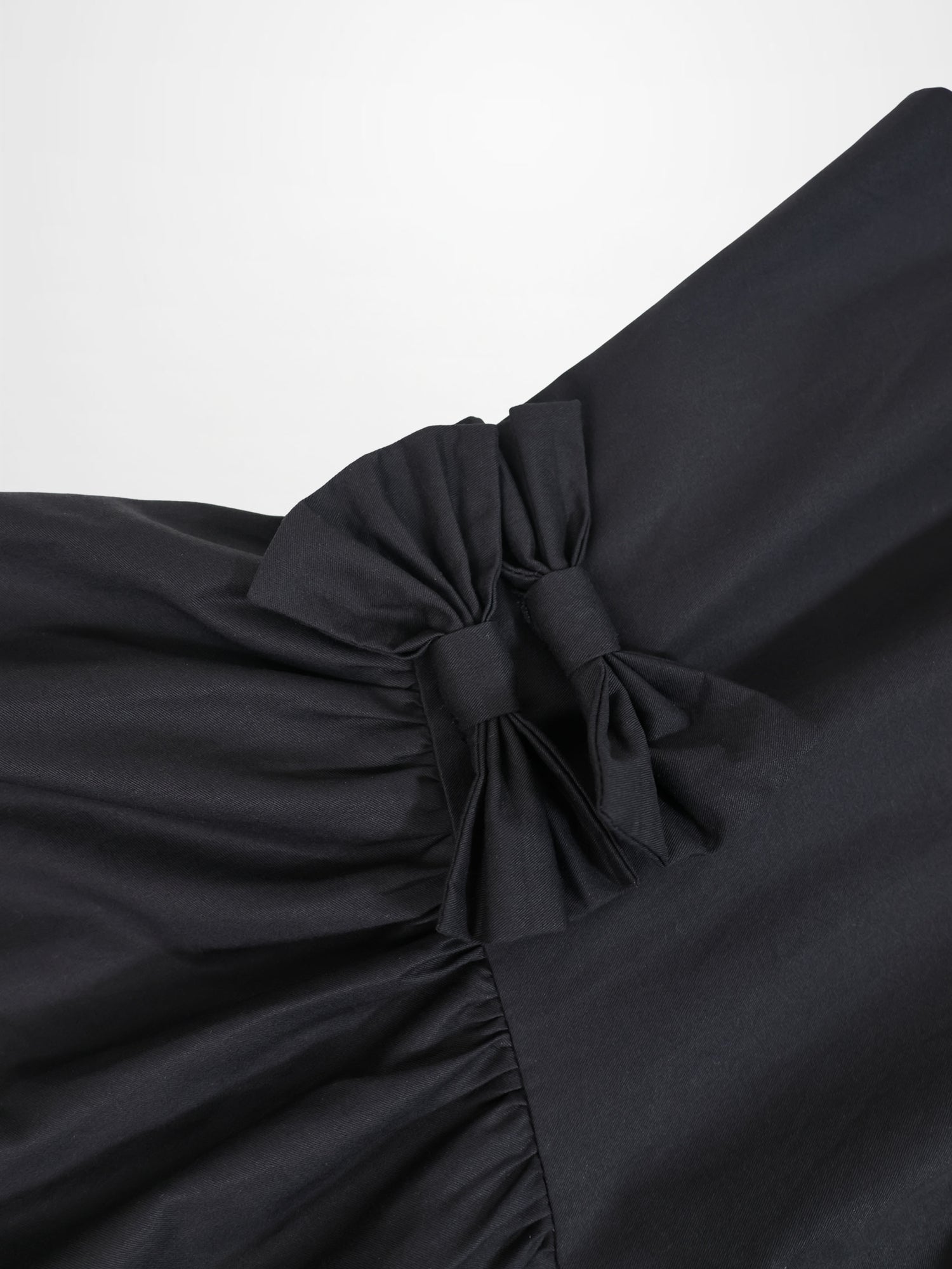 V Gathered Waist Jumper-Black