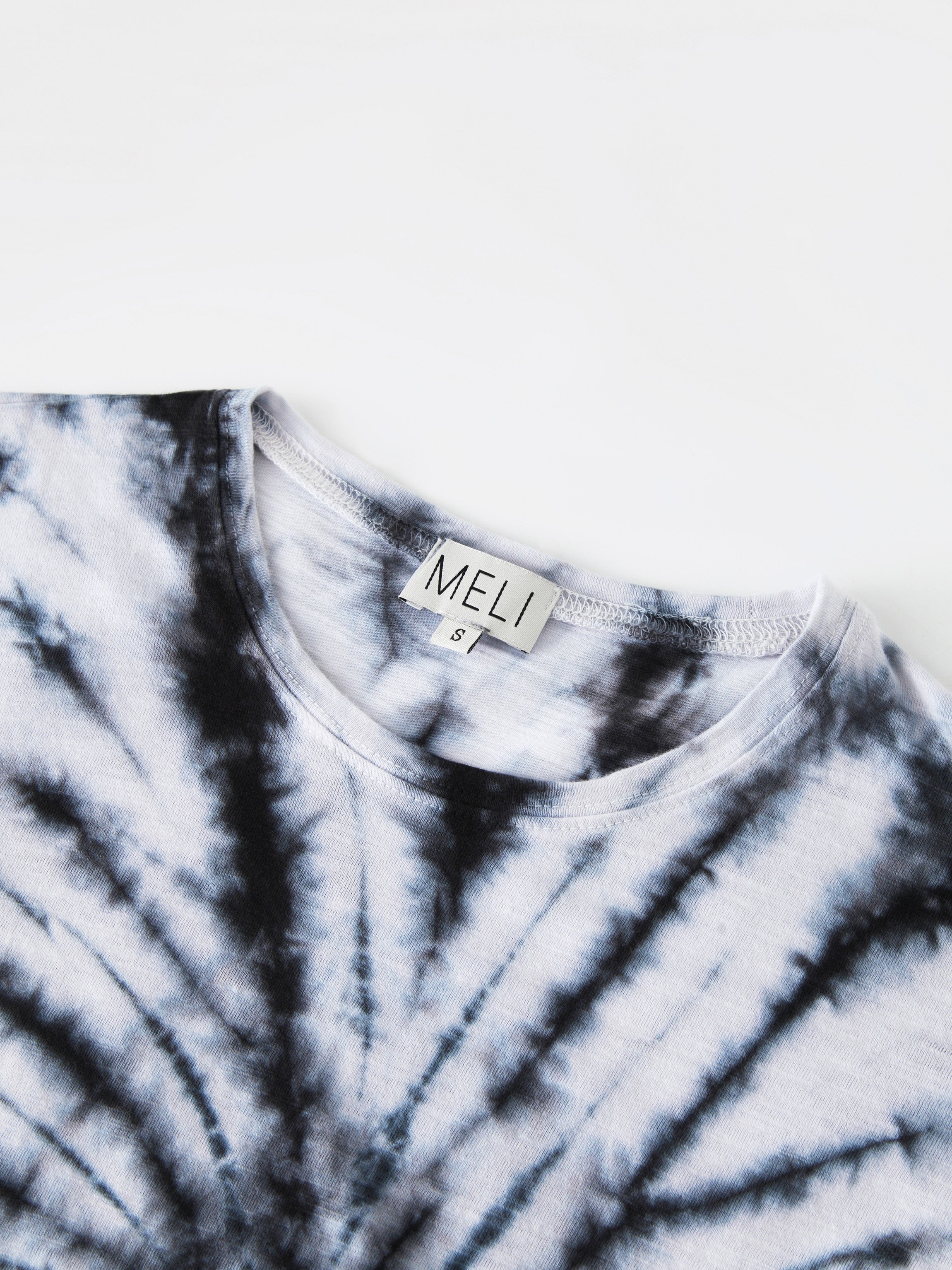 Camiseta Tie Dye Swirl-Negro/Blanco