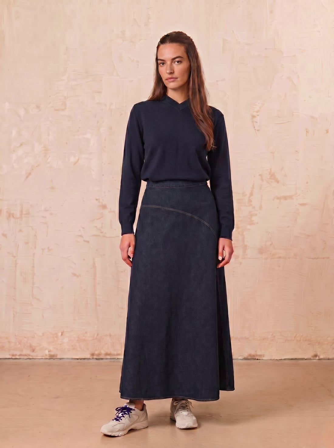 High V Lightweight Sweater-True Navy