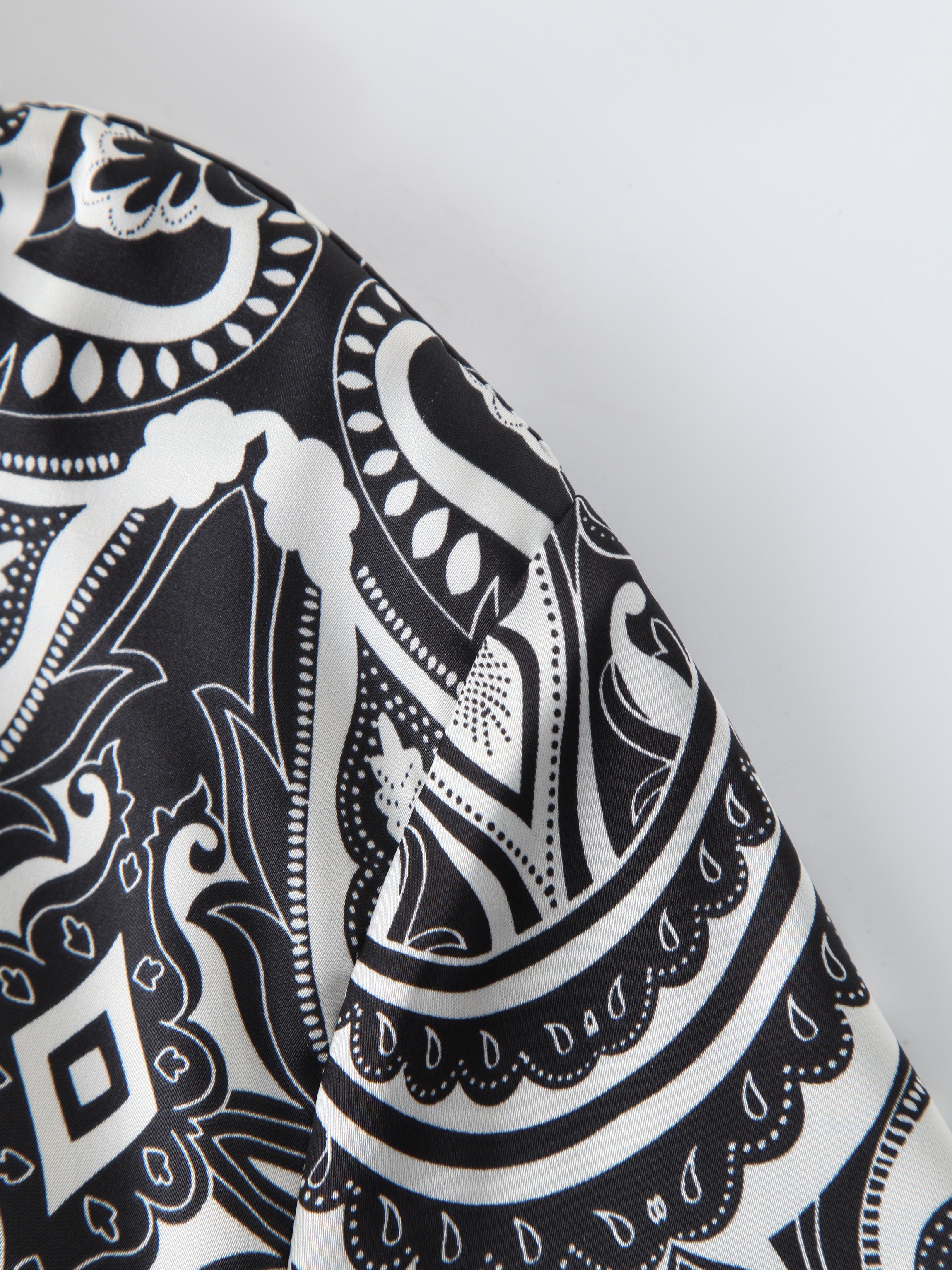 Piped Blouse-B/W Paisley