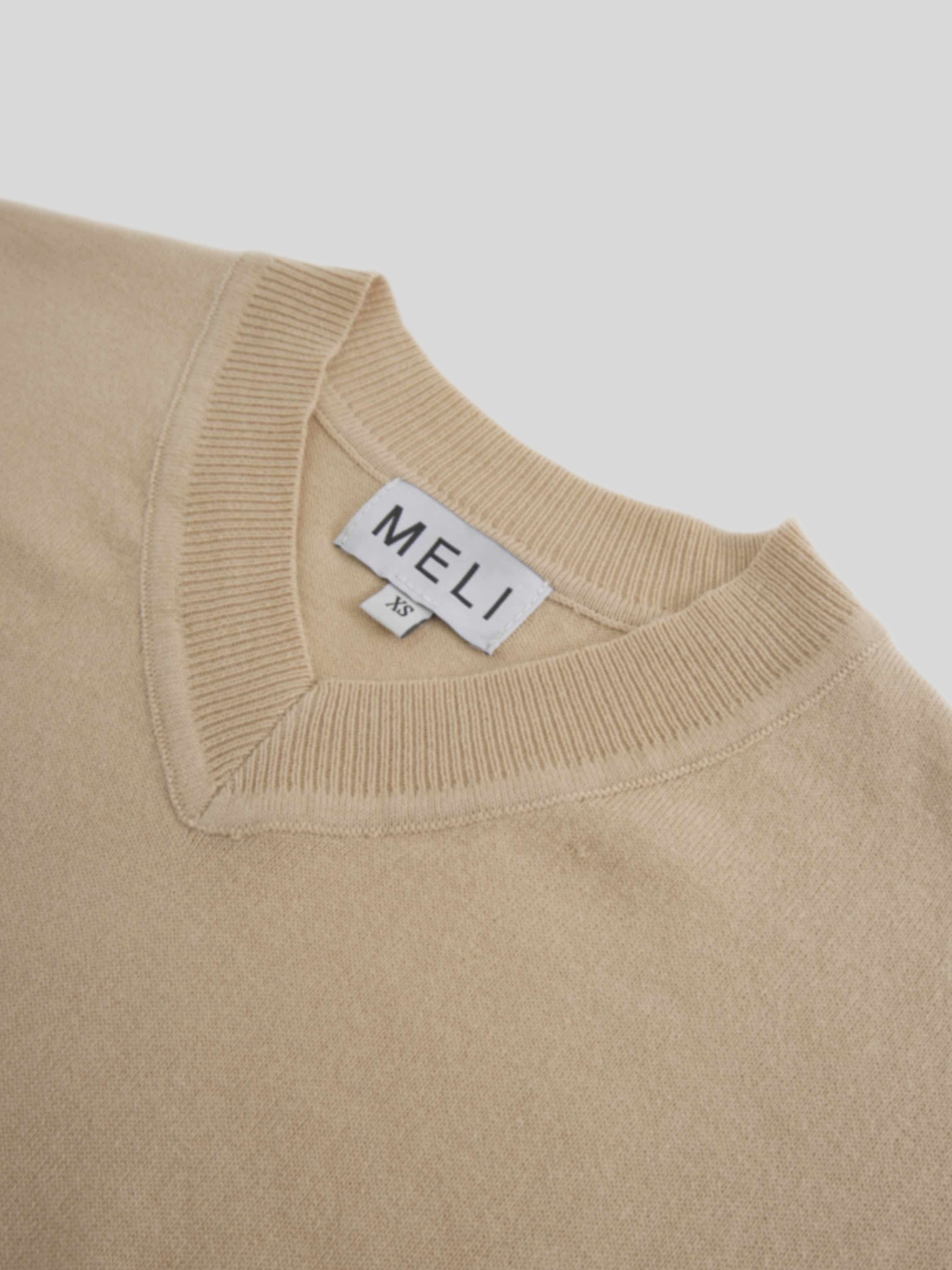 High V Lightweight Sweater-Sand