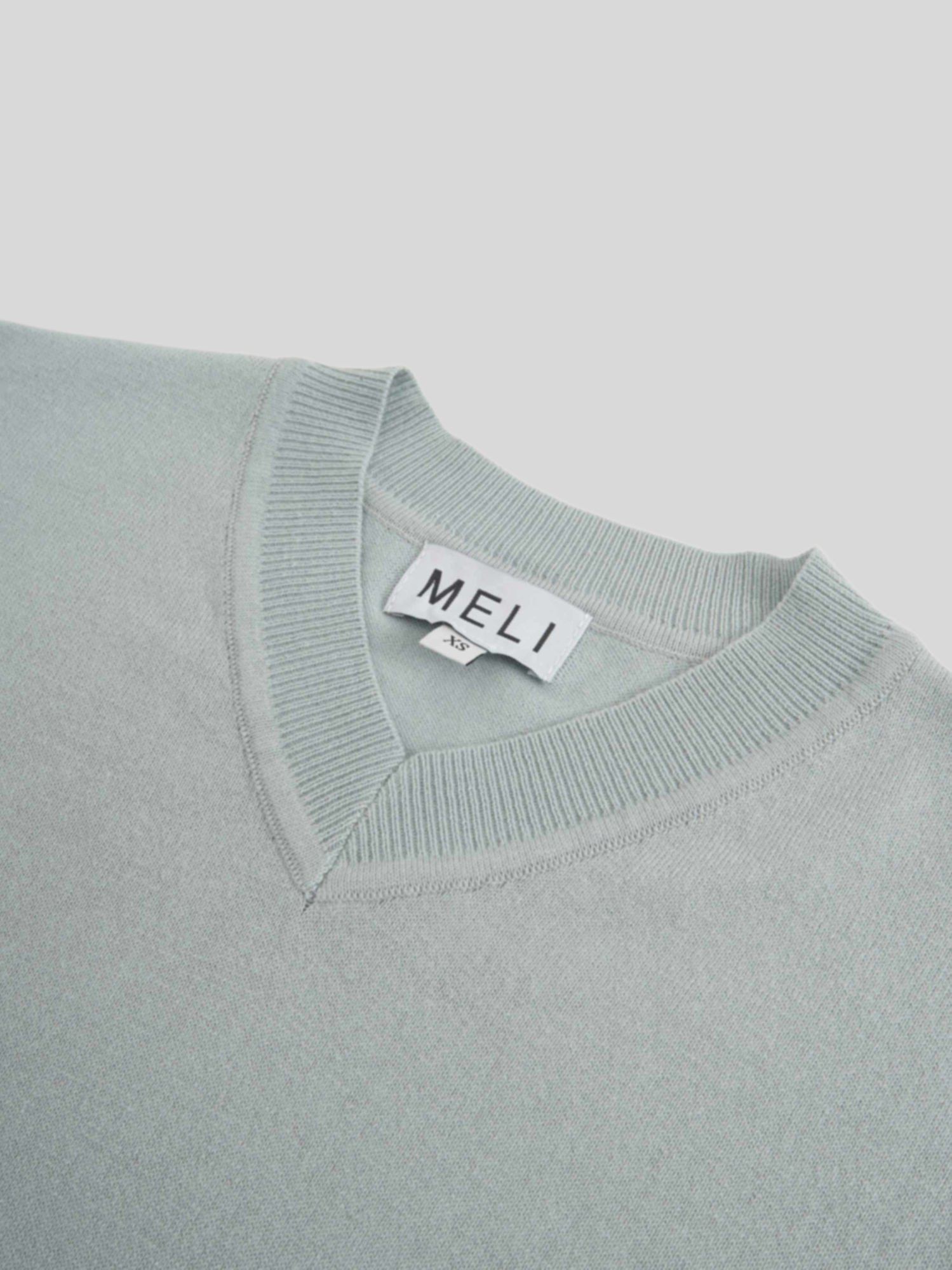 High V Lightweight Sweater-Ash Green