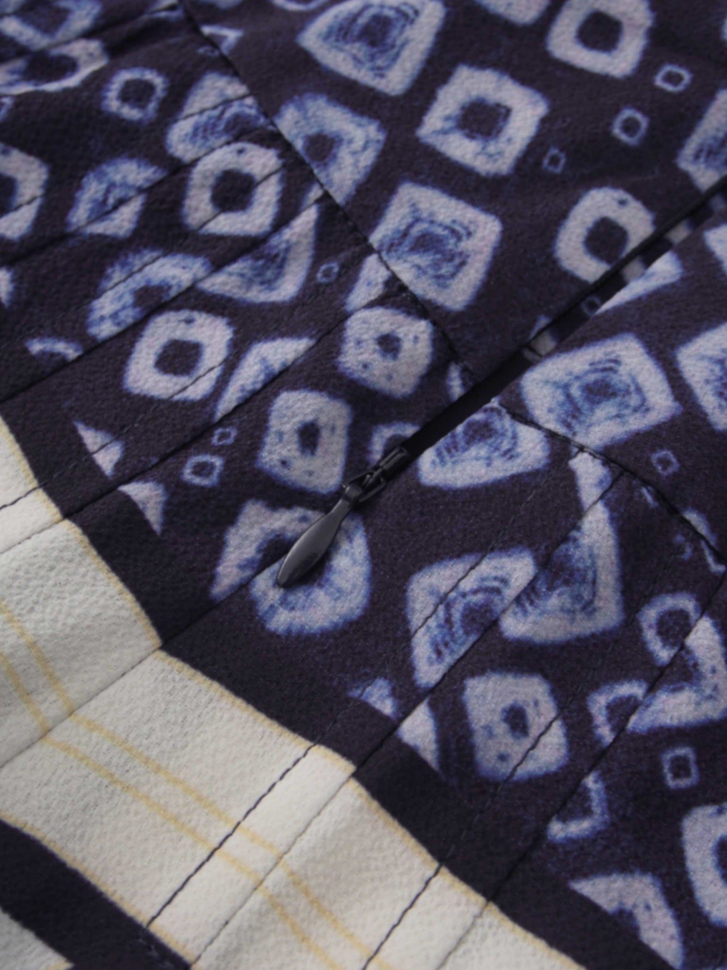 Print Yoke Pleated Skirt-Blue Geometric