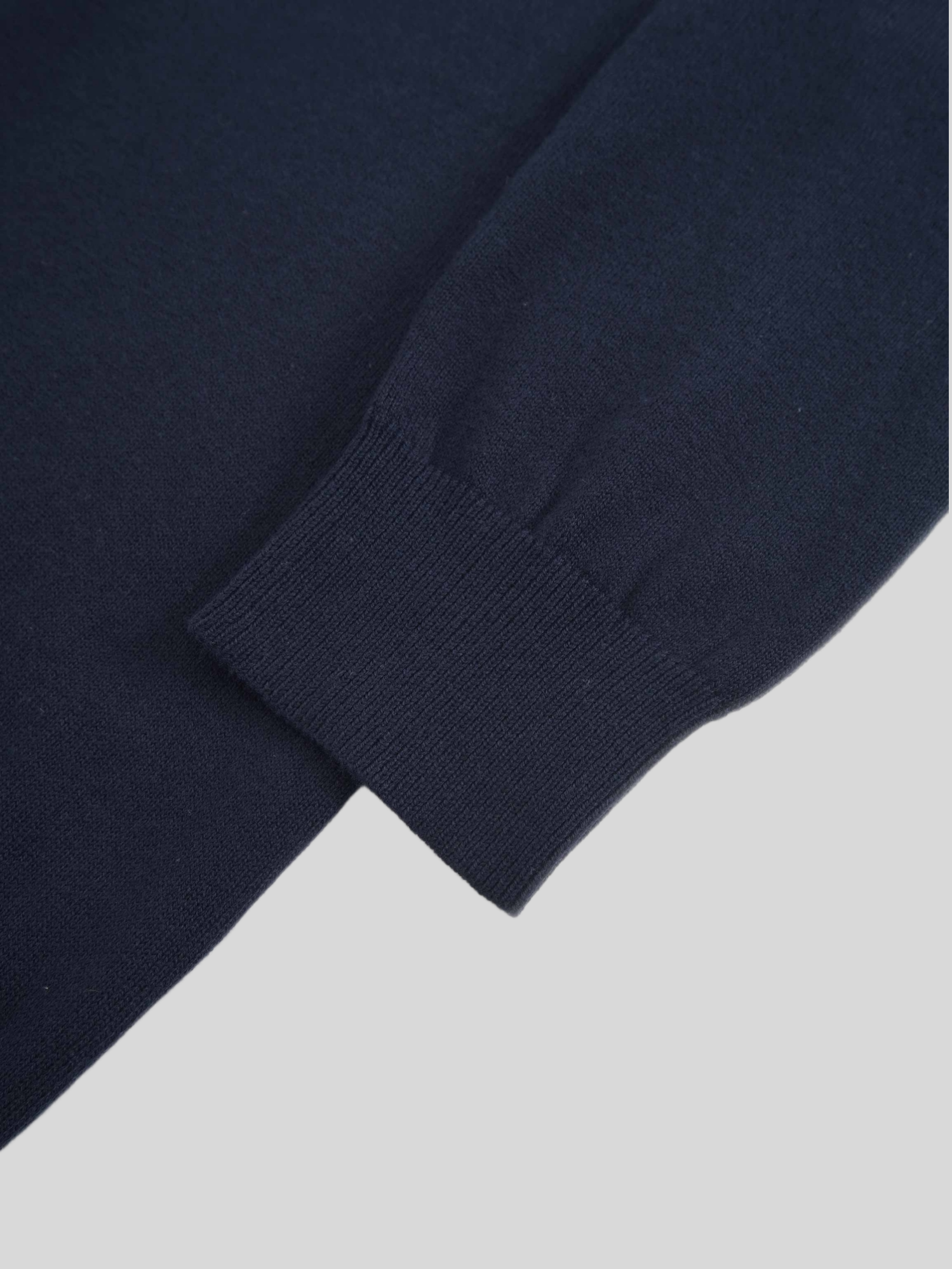 High V Lightweight Sweater-True Navy