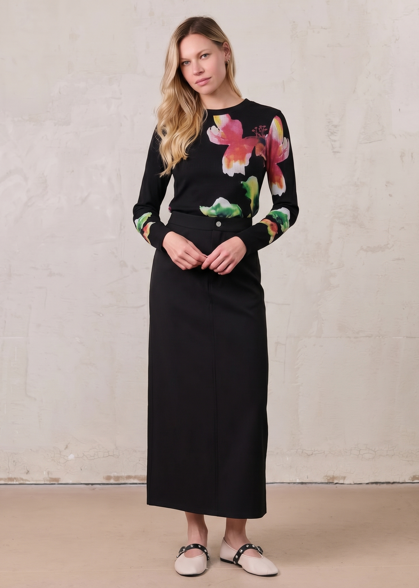 Straight Ponte Maxi Skirt-Black