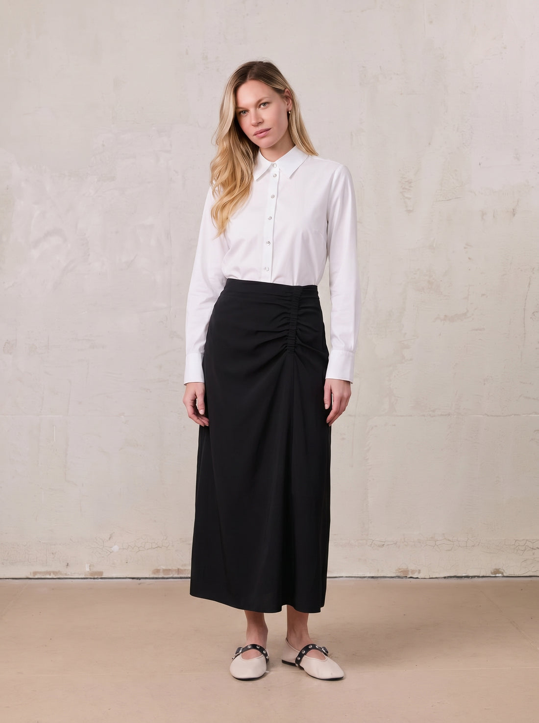 SIDE RUCHED SKIRT-BLACK