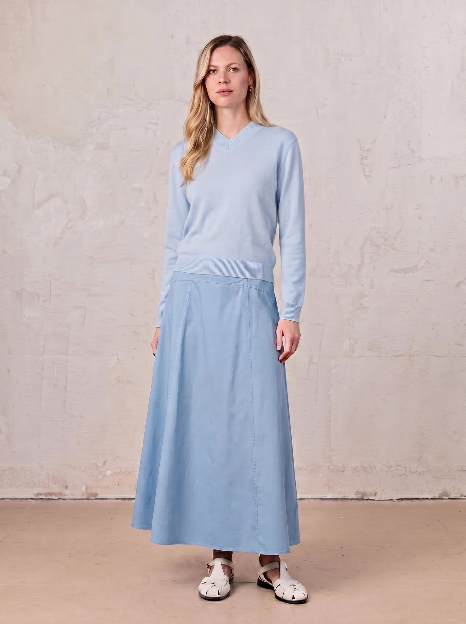 High V Lightweight Sweater-Baby Blue