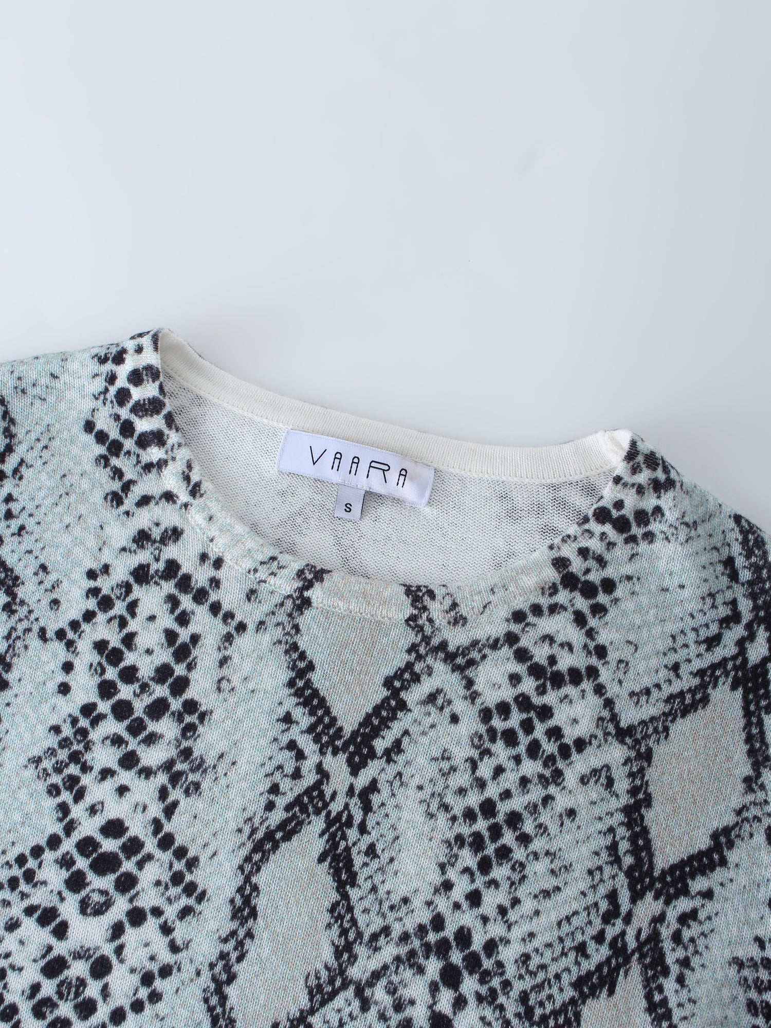 Printed Sweater-Mint Reptile