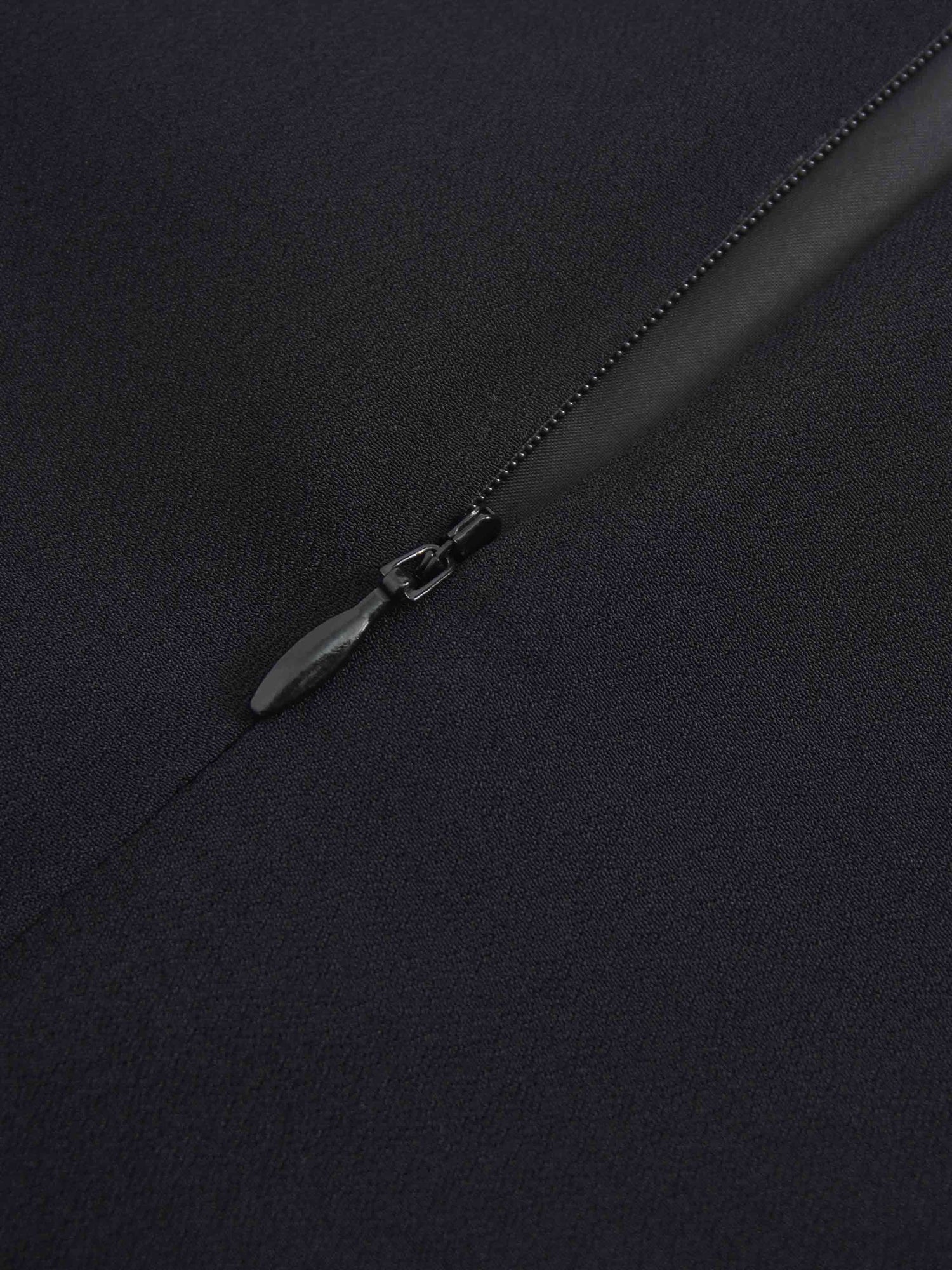 Curved Hem Maxi Skirt-Black