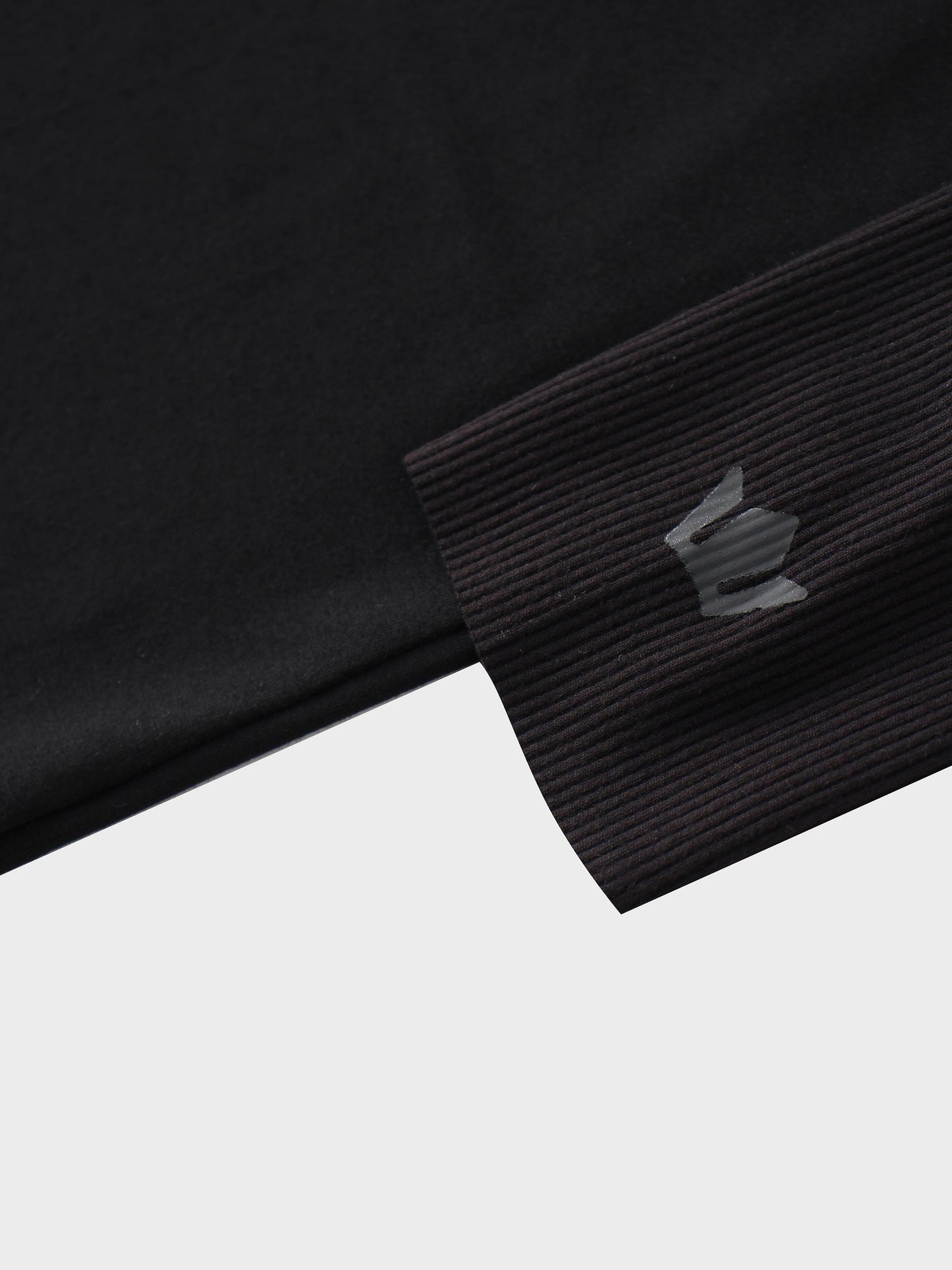 CAMISETA BAJO CANAL-NEGRO