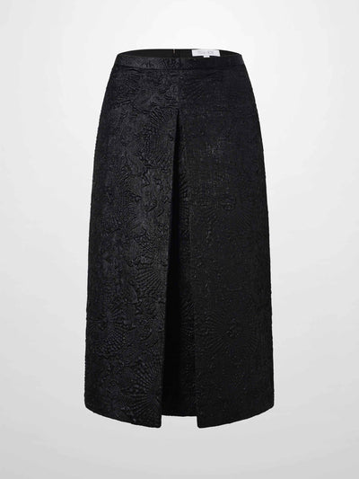 Embossed Inverted Pleat Skirt-Black