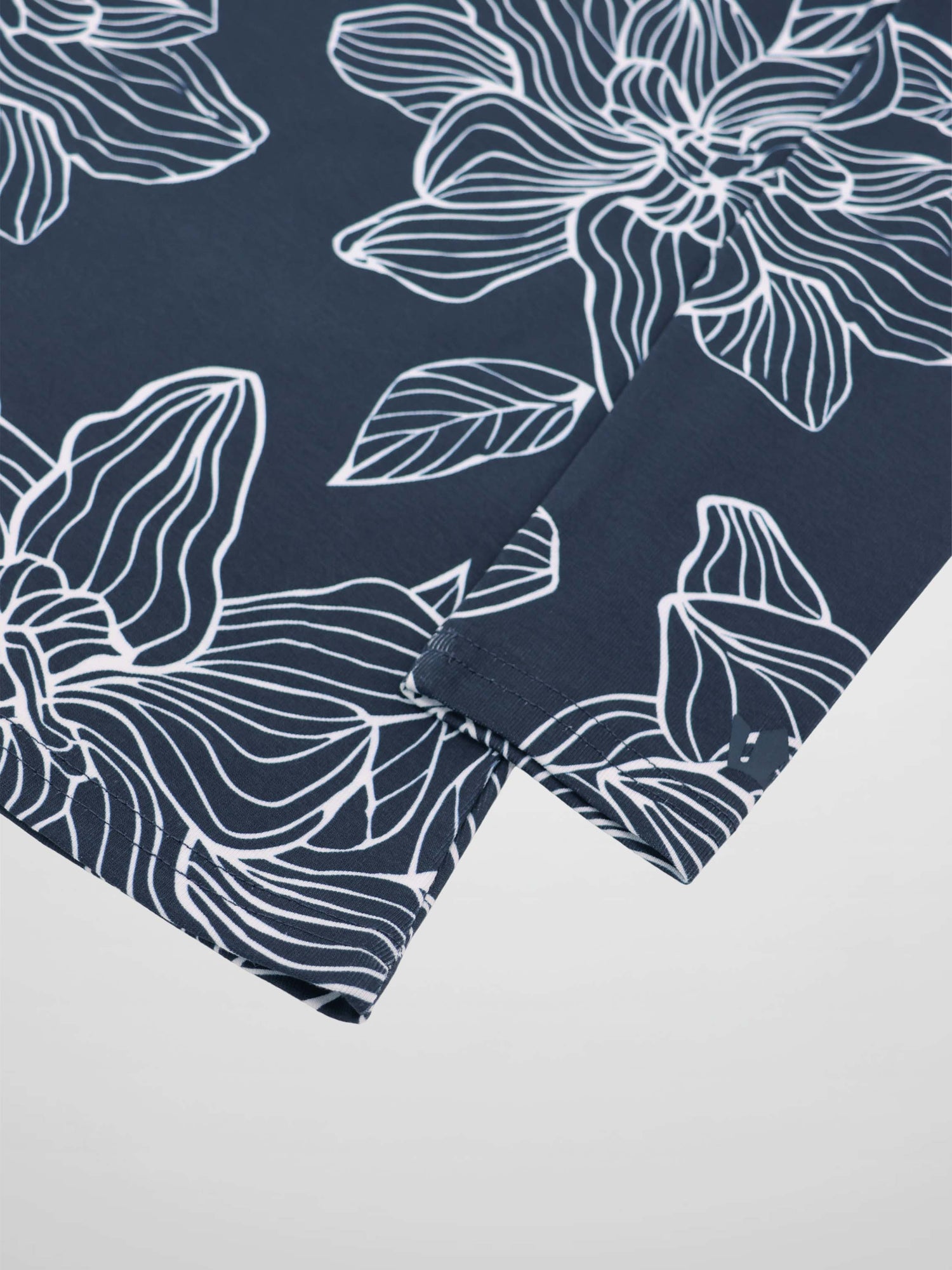 Basic Printed T-shirt-Navy/White Floral