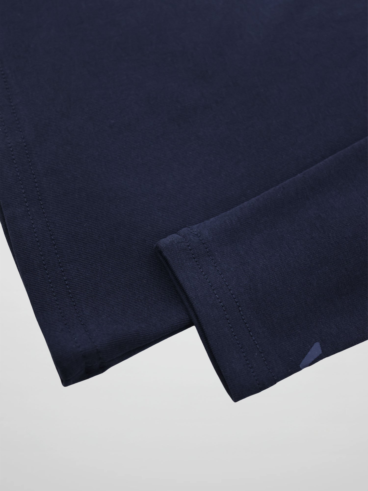 Collared High V T-Shirt-Navy