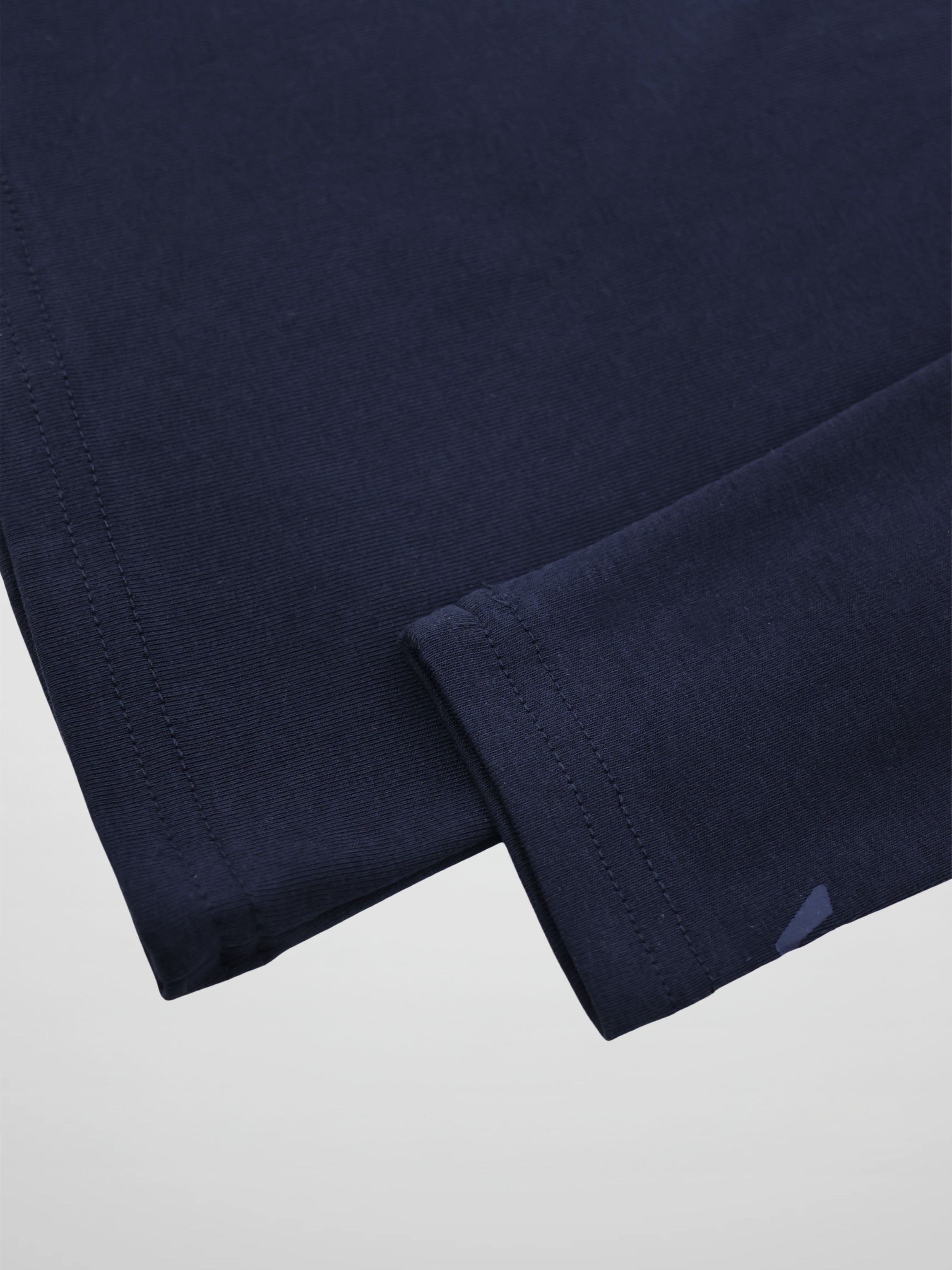 Collared High V T-Shirt-Navy