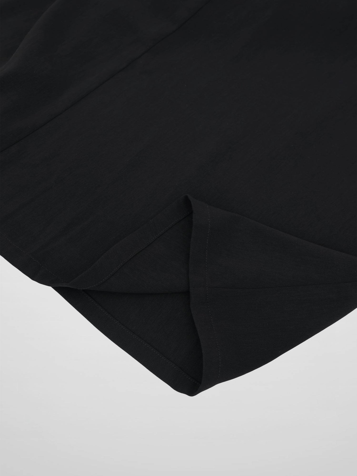 SIDE RUCHED SKIRT-BLACK