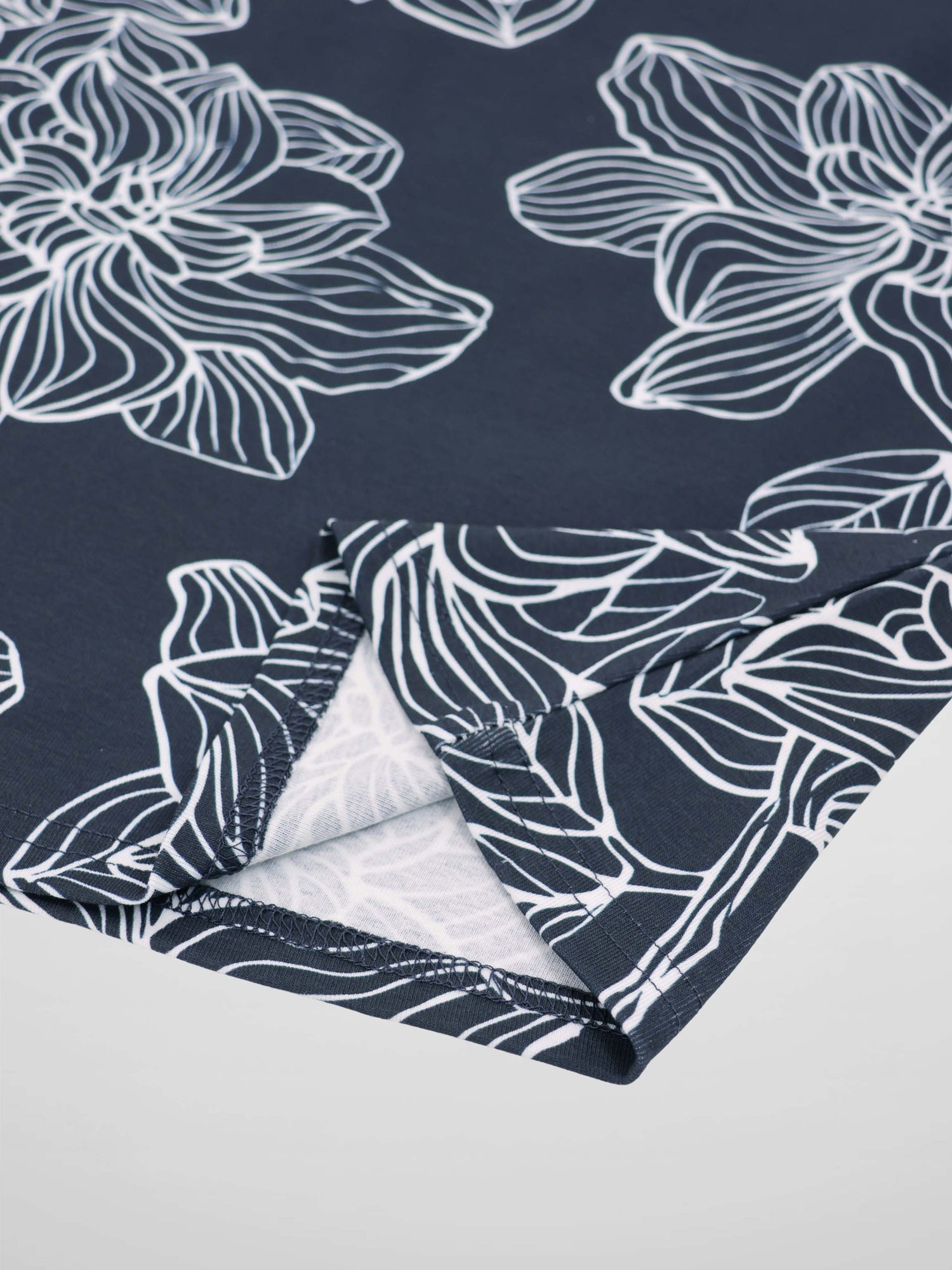 Basic Printed T-shirt-Navy/White Floral