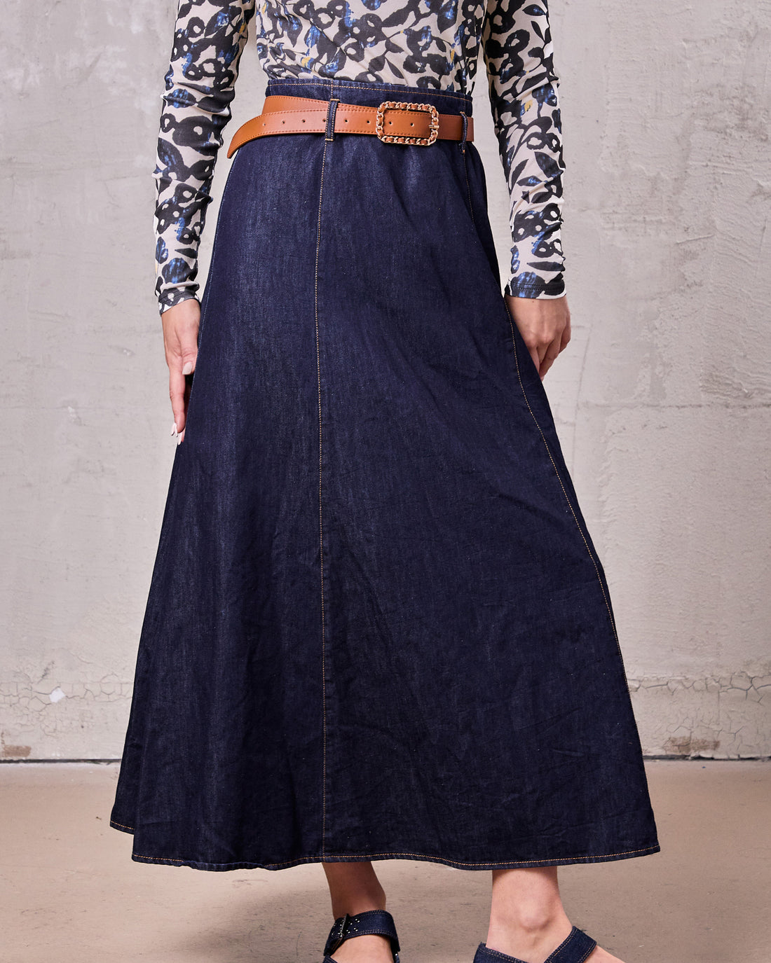 A-Line Seamed Denim Skirt-Blue