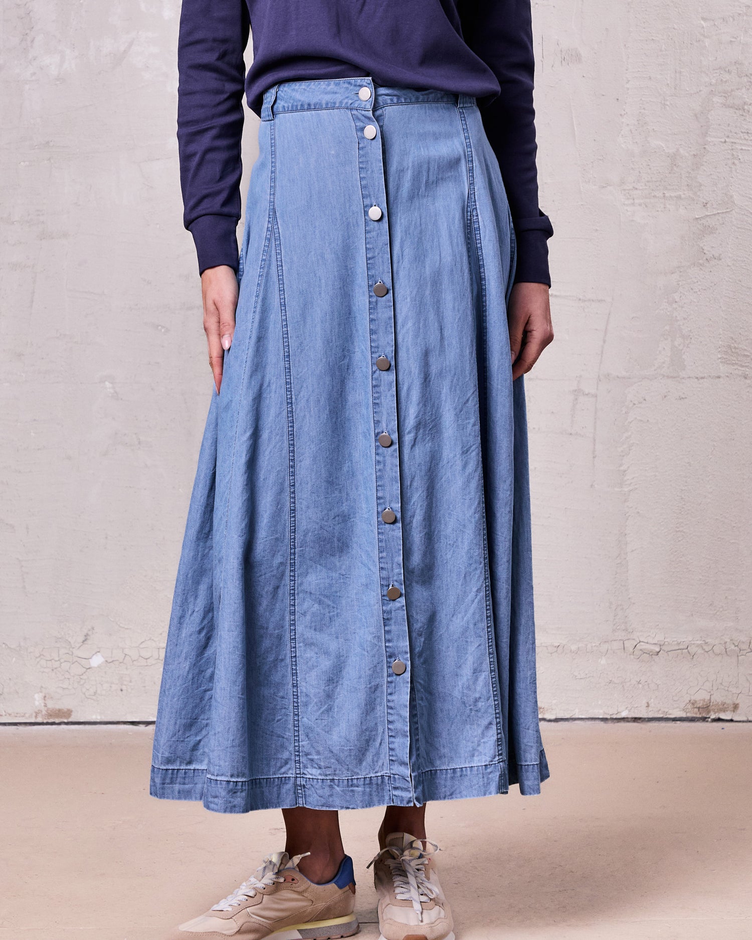 Chambray Seamed Button Down Denim Skirt-Blue