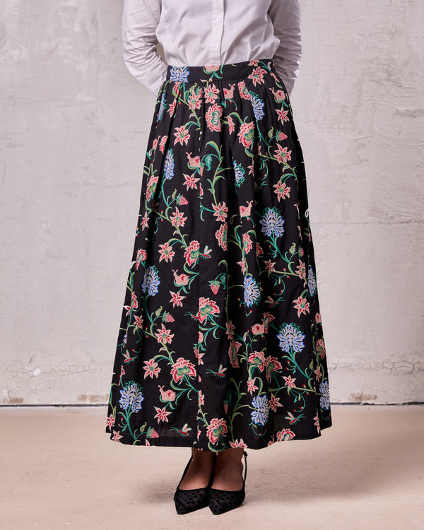 Embroidered Waisted Skirt-Black