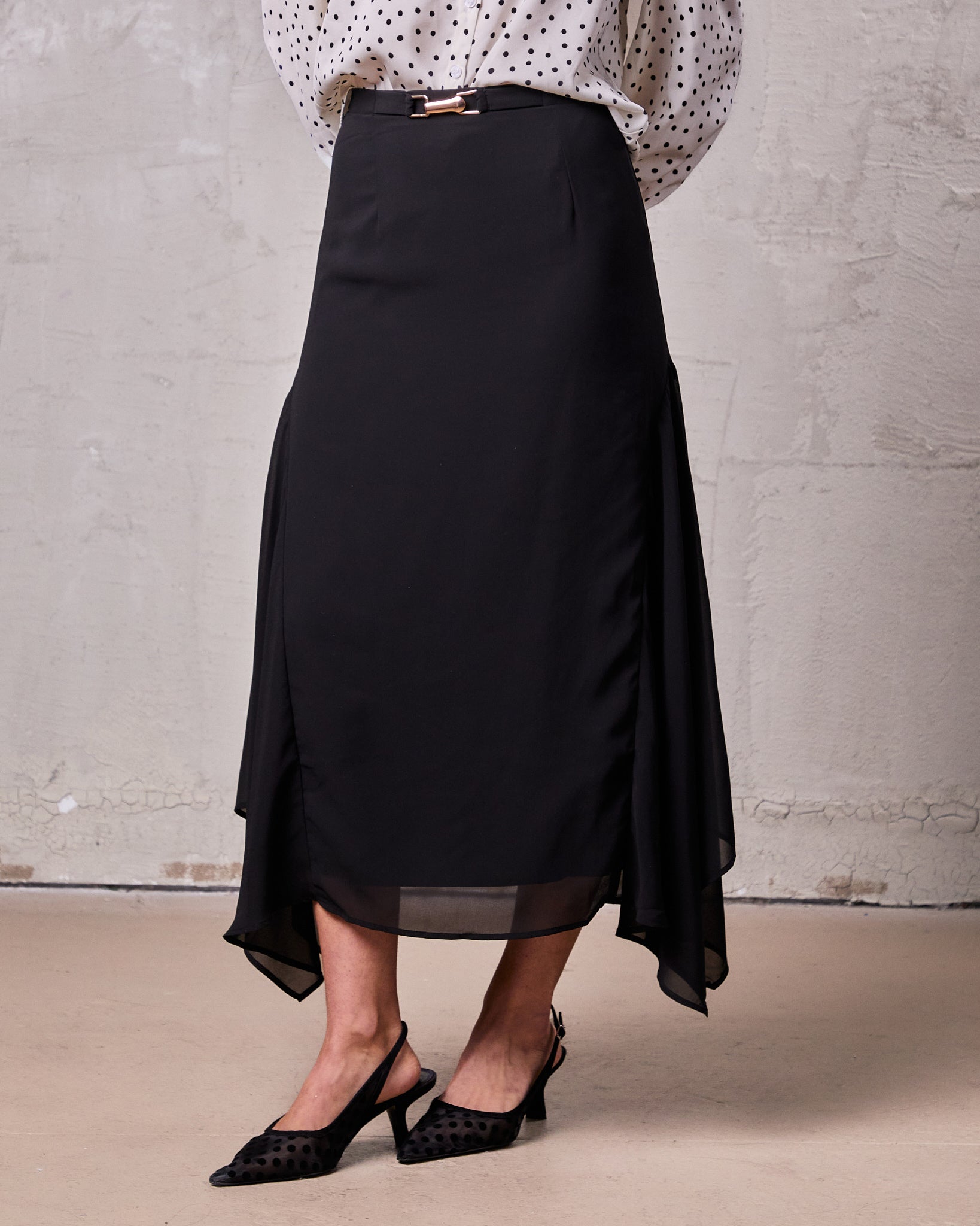 Chiffon Elongated Side Skirt-Black