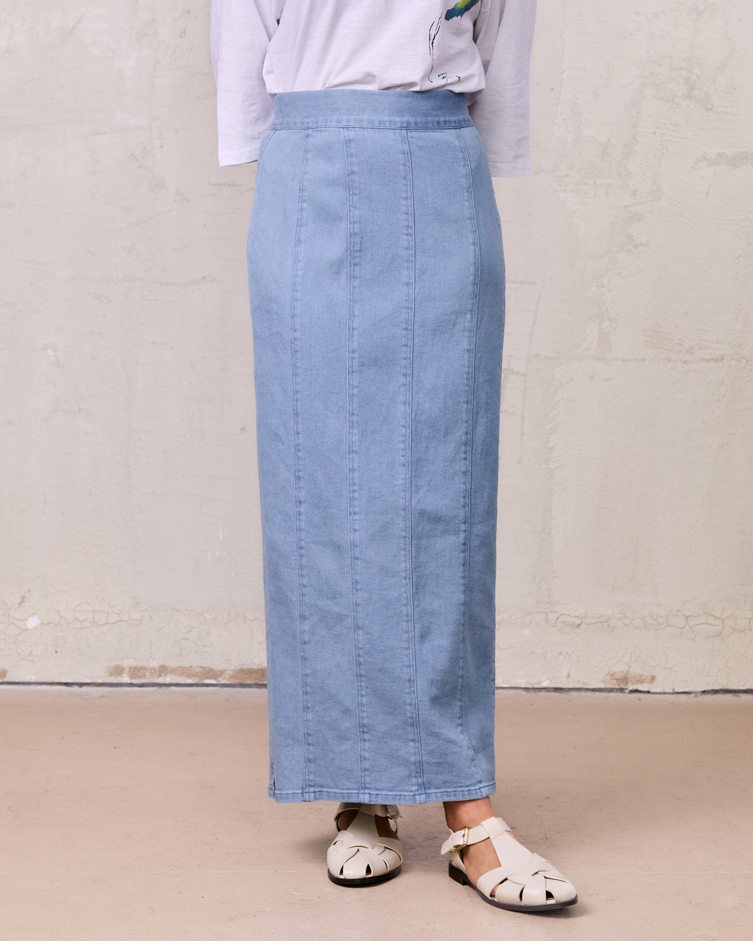 Seamed Straight Stretch Denim Skirt-Light Blue