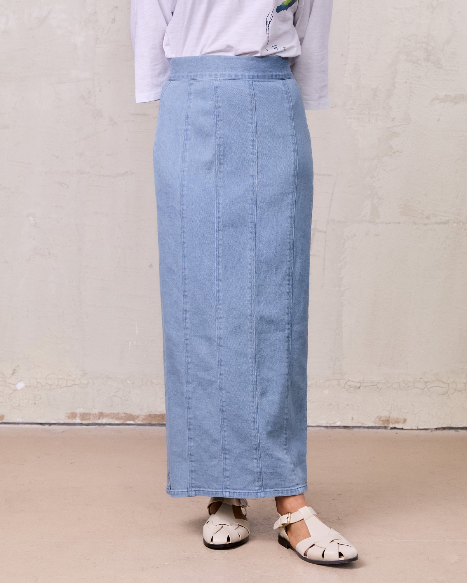 Seamed Straight Stretch Denim Skirt-Light Blue