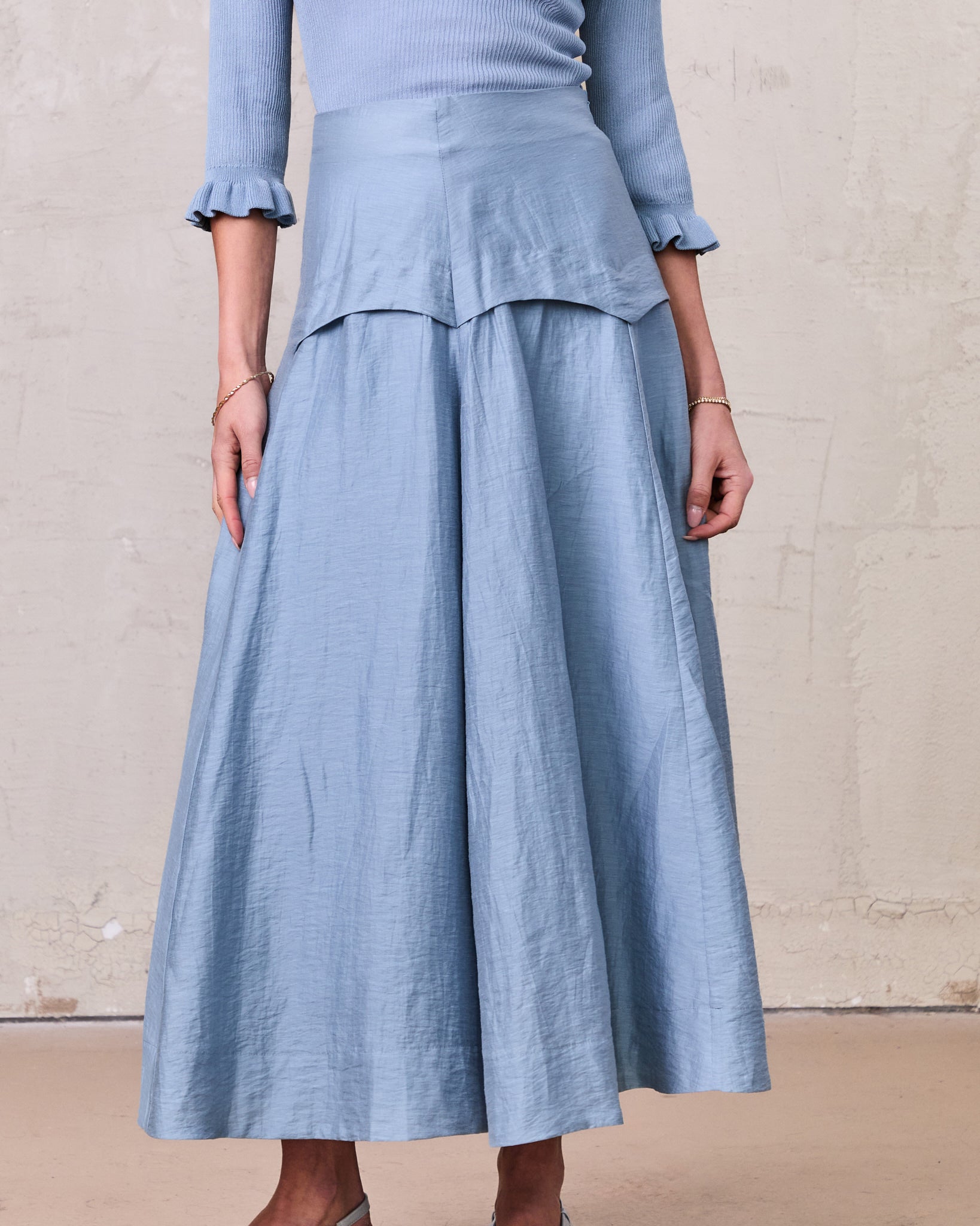 Pointed Yoke Dress Skirt-Blue
