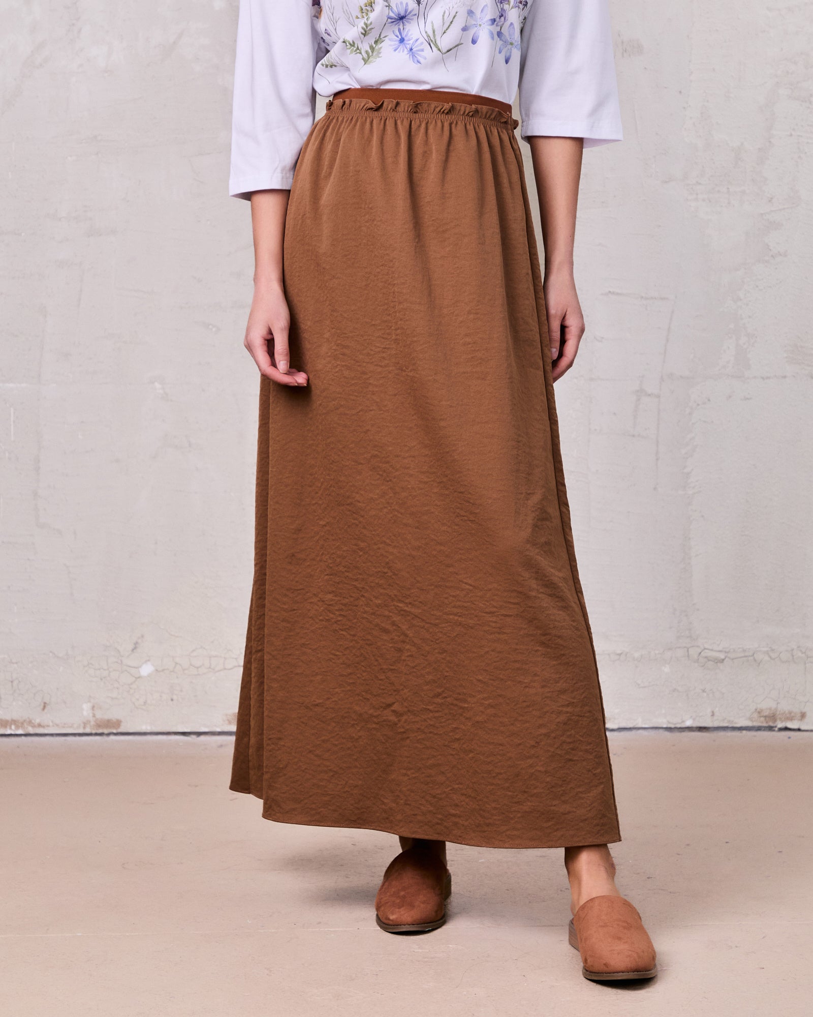 Elastic Waist Ruffle Skirt-Brown