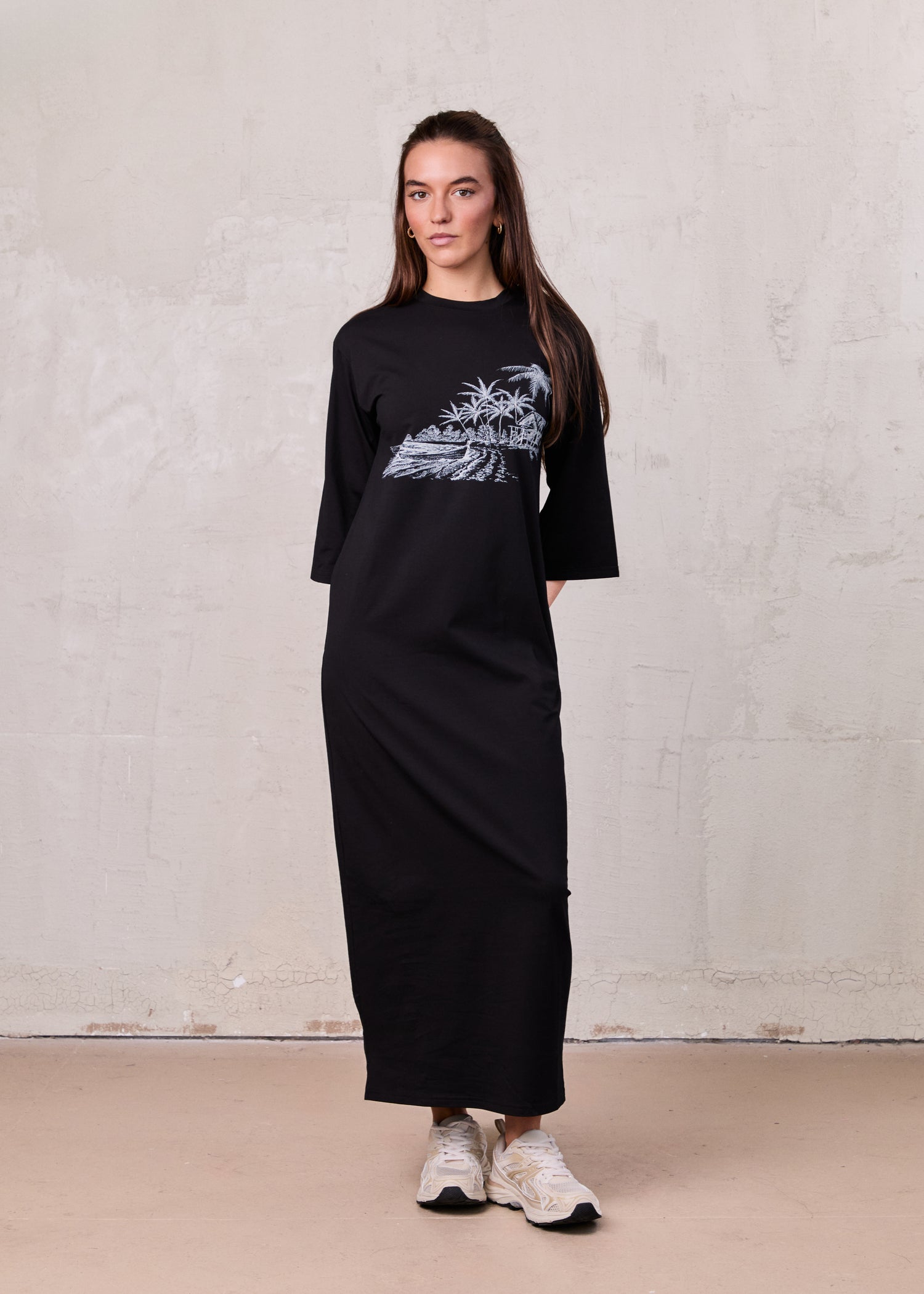 Maxi T-Shirt Dress-Black/White Palm