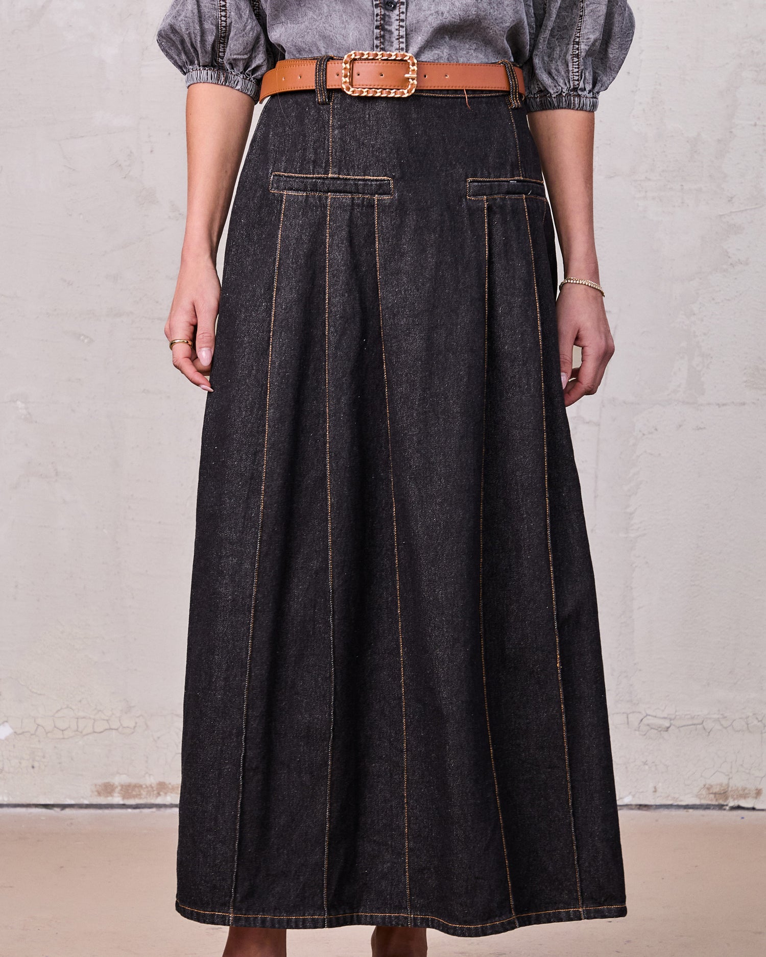 Pleat Pocket Tab Denim Skirt-Black