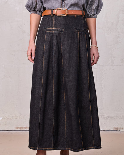 Pleat Pocket Tab Denim Skirt-Black