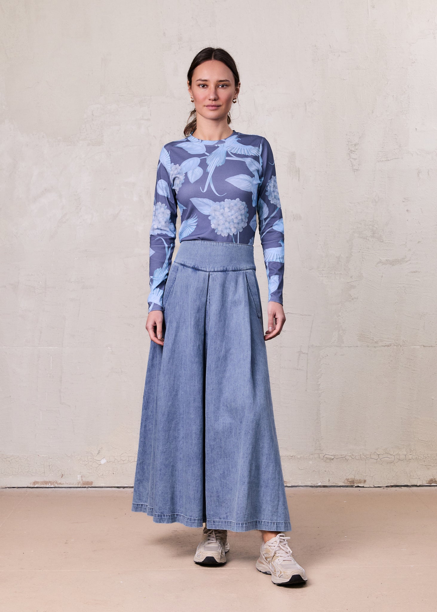 Inverted Yoke Pleat Skirt-Light Blue