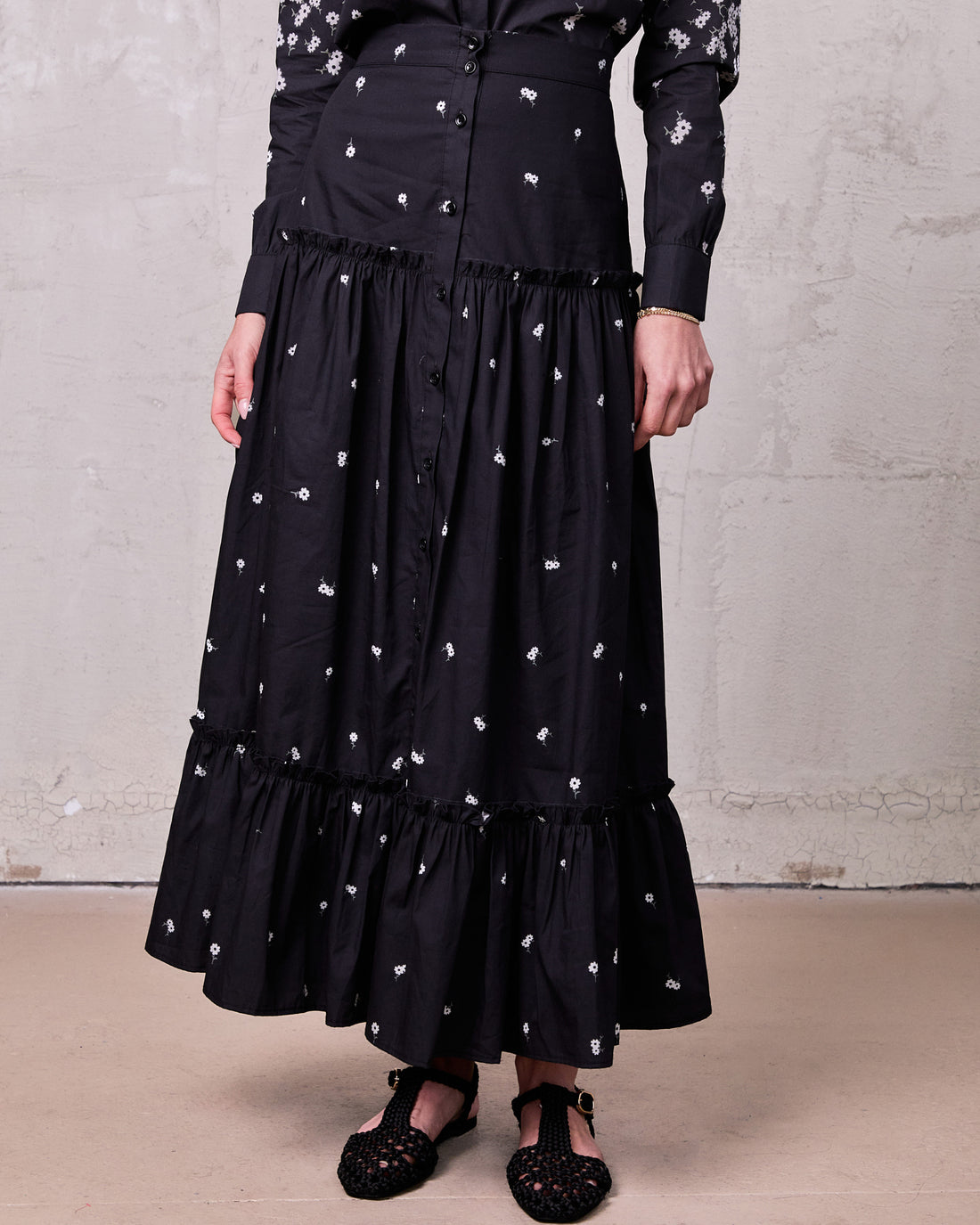 Ombre Flower Skirt-Black