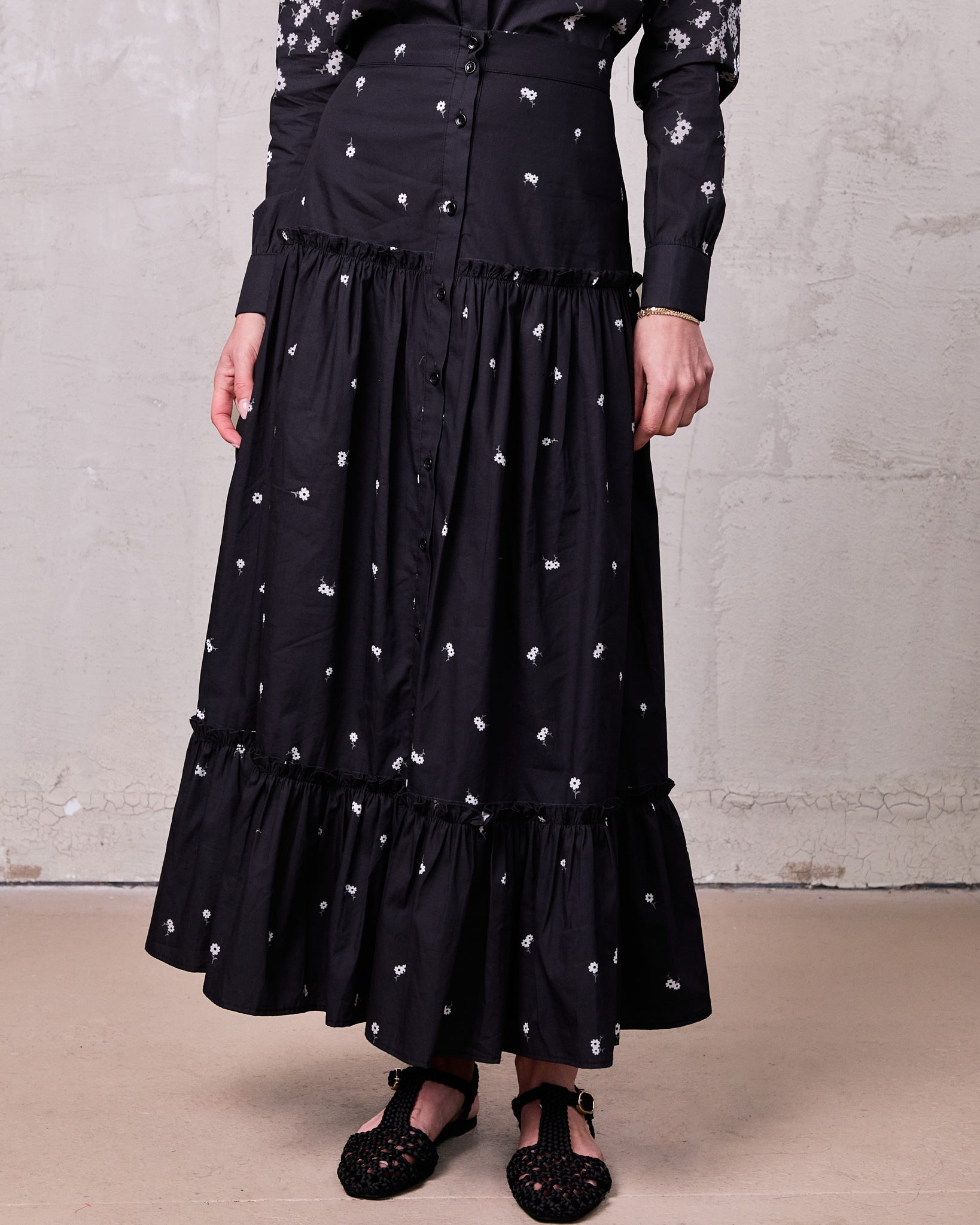 Ombre Flower Skirt-Black