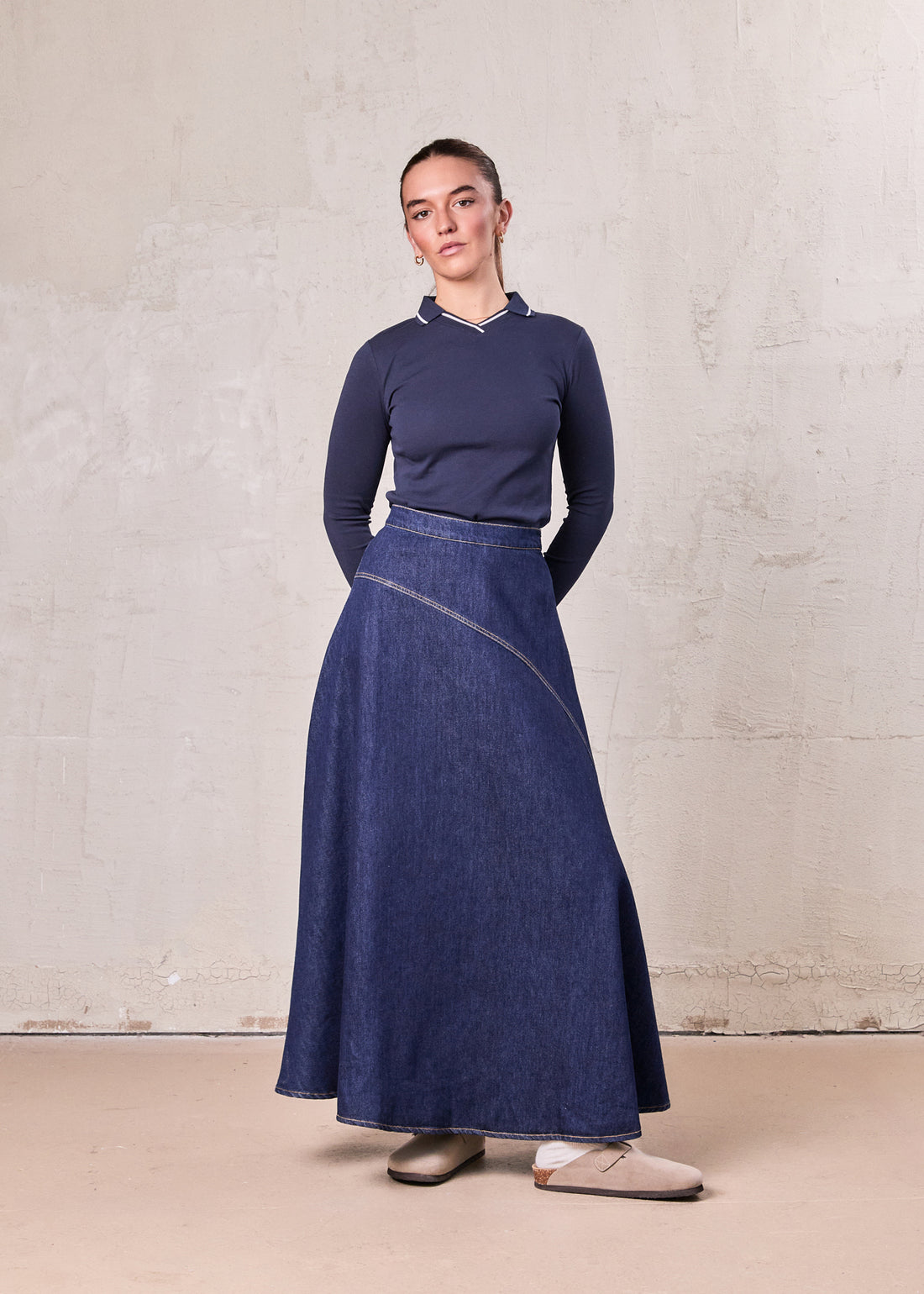 Curved Stitch Design Denim Skirt-Dark Blue