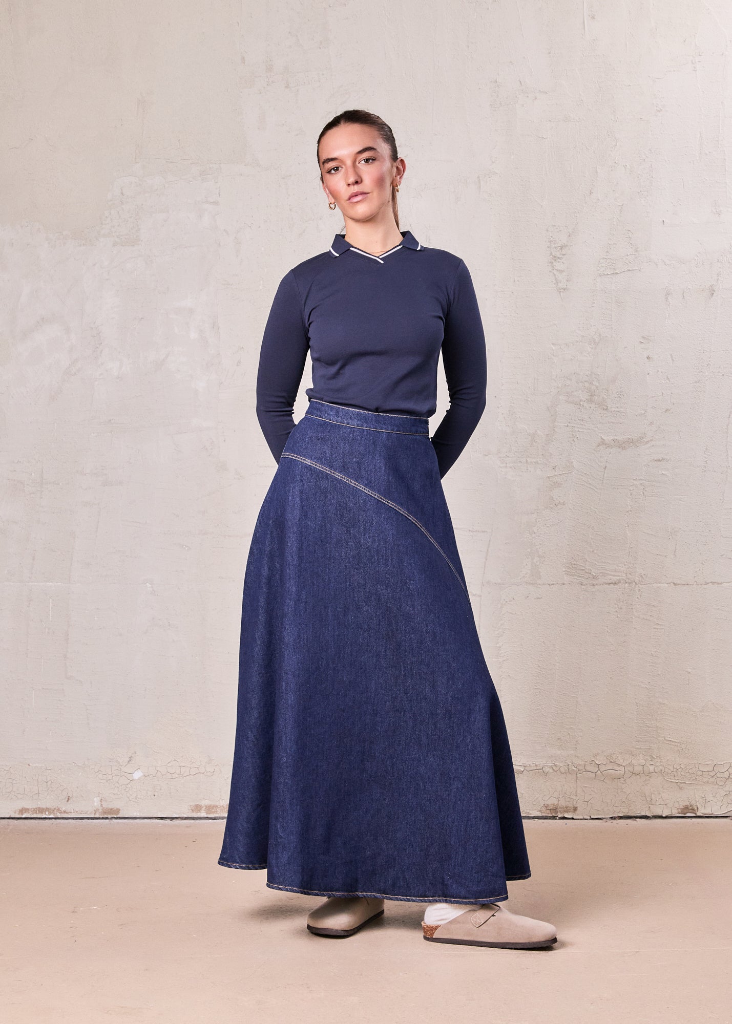 Curved Stitch Design Denim Skirt-Dark Blue