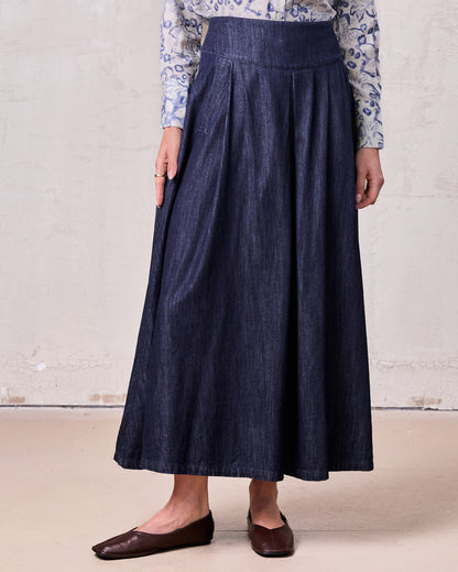 Inverted Yoke Pleat Denim Skirt-Dark Blue