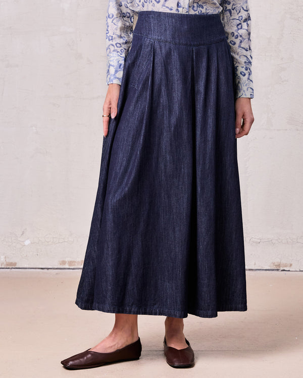 Inverted Yoke Pleat Denim Skirt-Dark Blue