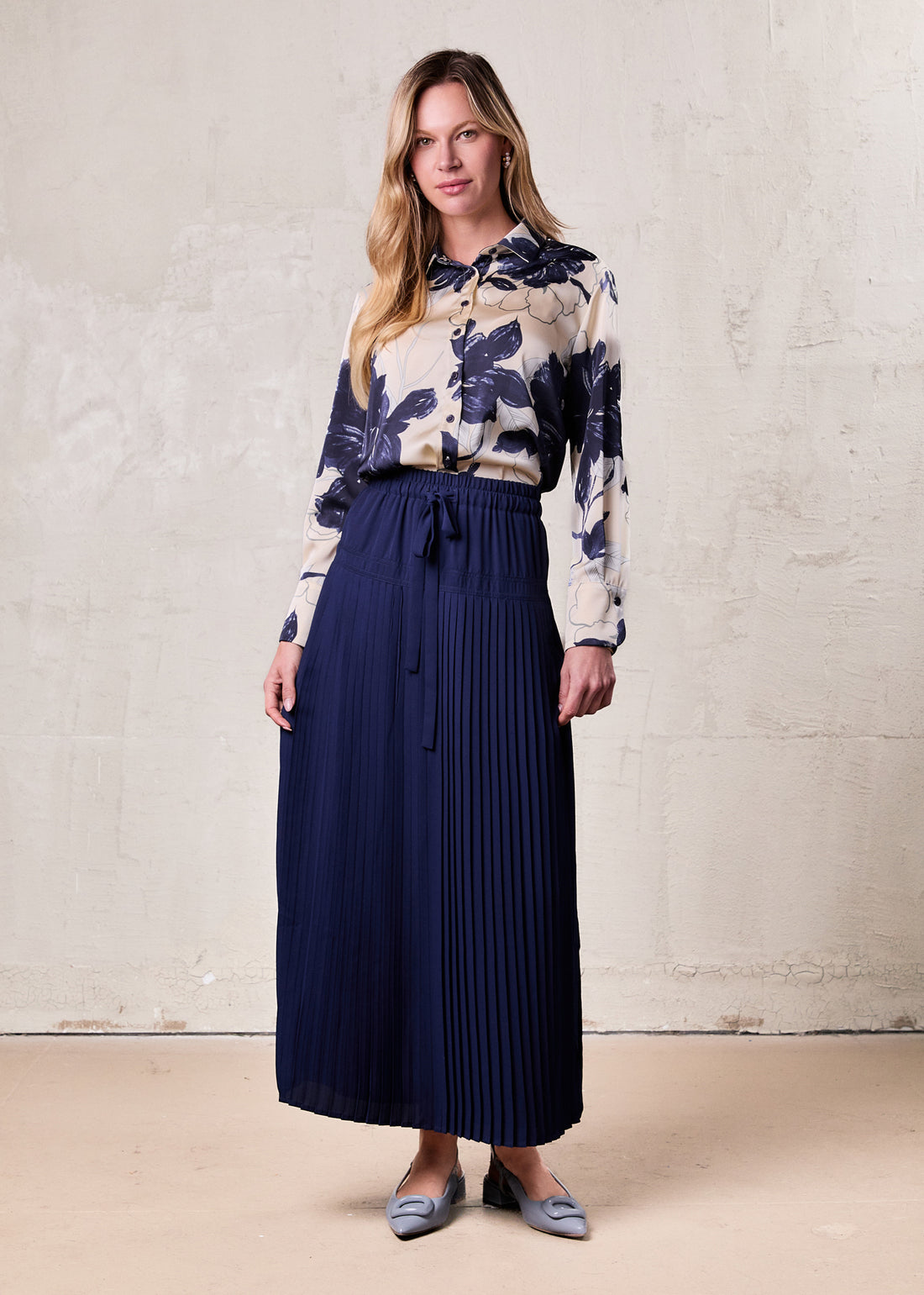 Chiffon Drop Waist Pleat Skirt-Navy
