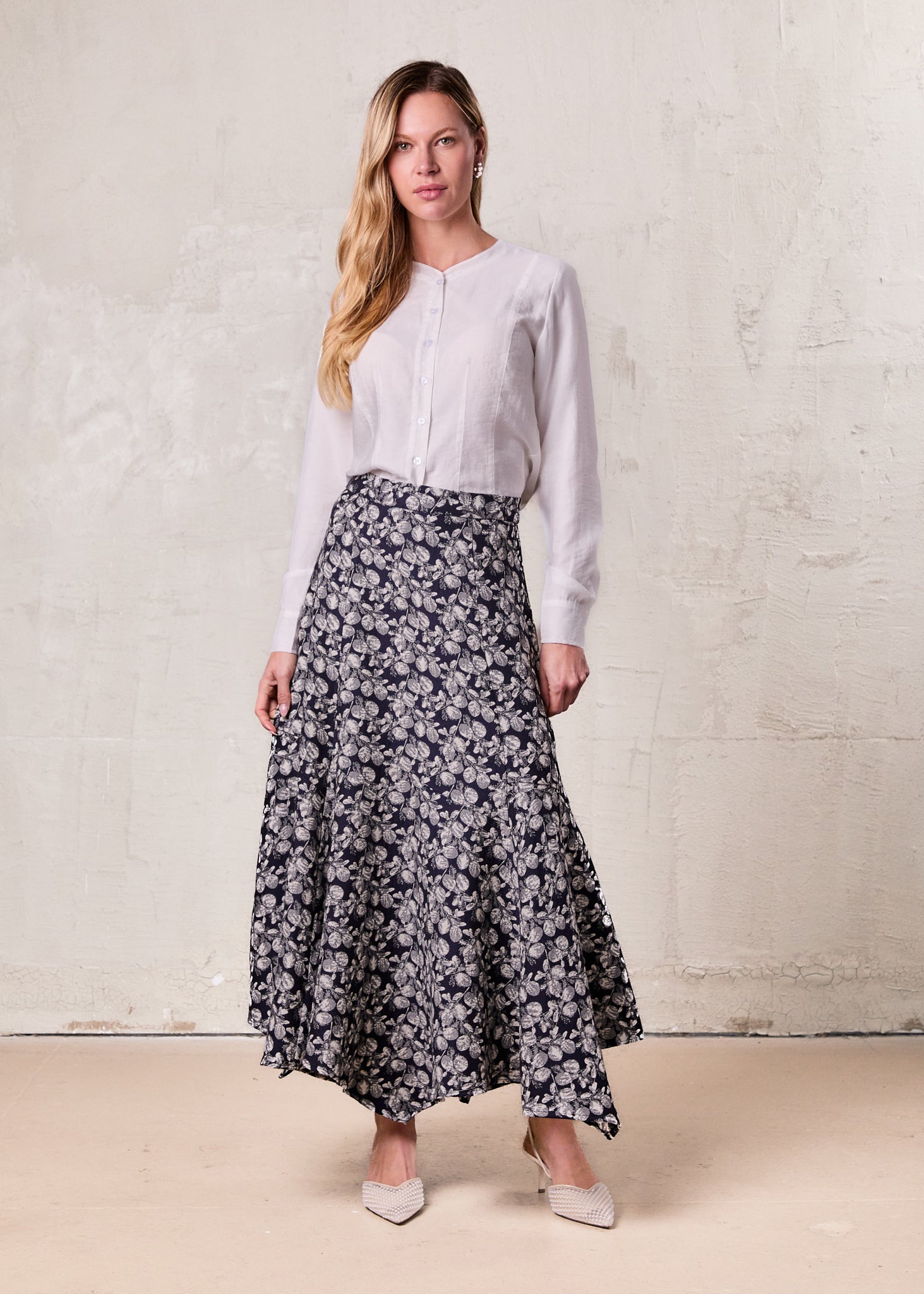 The Olivia Skirt-Black/White Floral