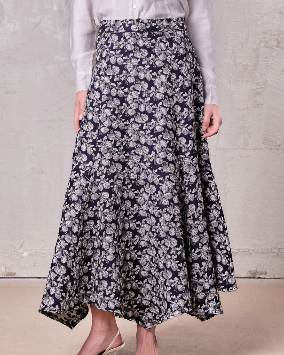 The Olivia Skirt-Black/White Floral